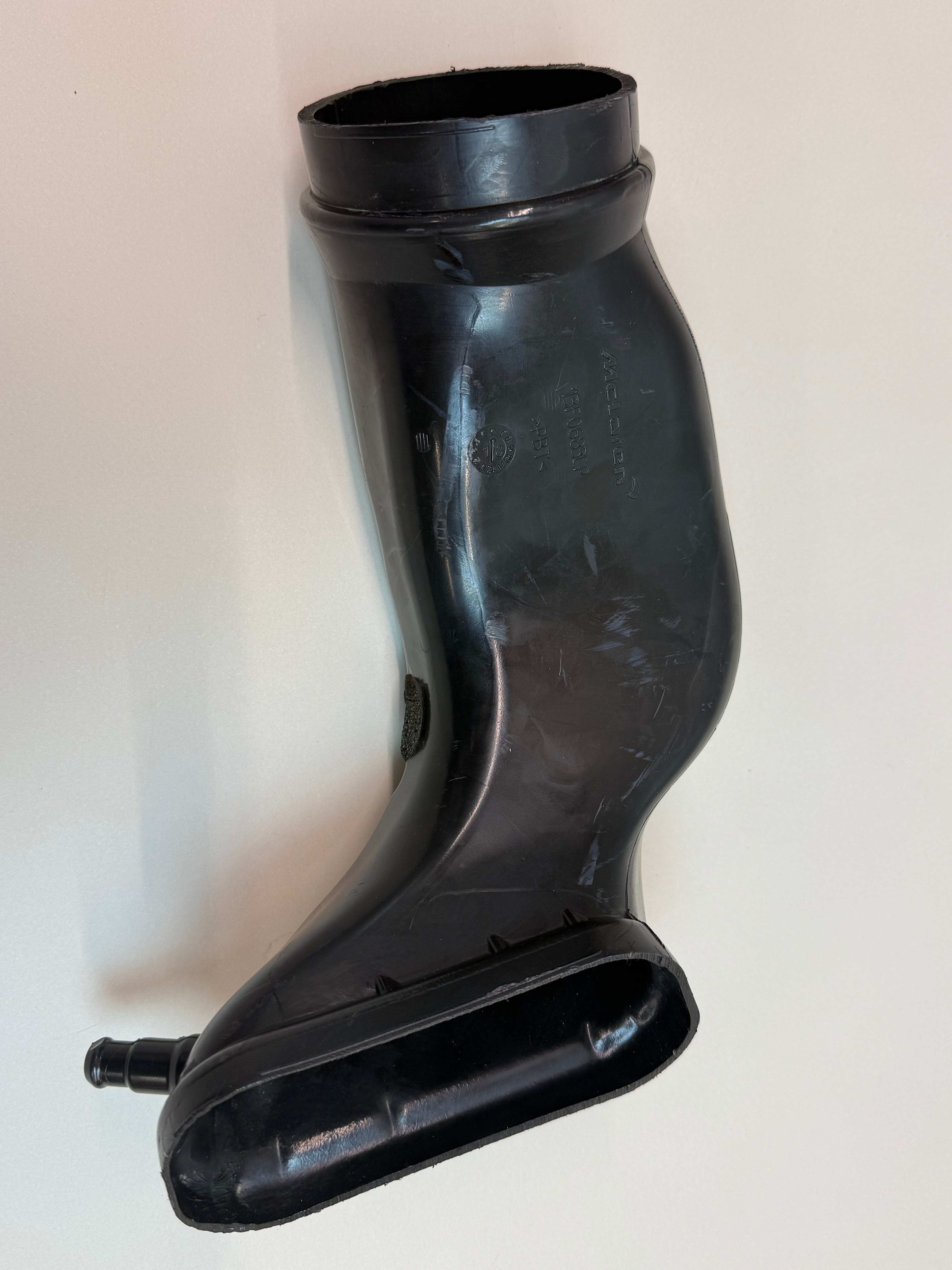 McLaren 540C 570S 570GT 600LT 2016-2021 RH Right Rear Air Intake Duct Pipe OEM 13F0683CP