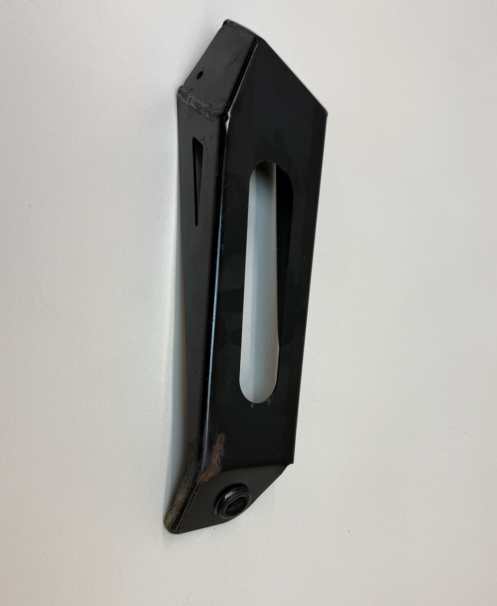 McLaren 540C 570S 570GT 600LT 2016-2021 LH Left Rear Lower Radiator Support Bracket OEM 11L0371CP