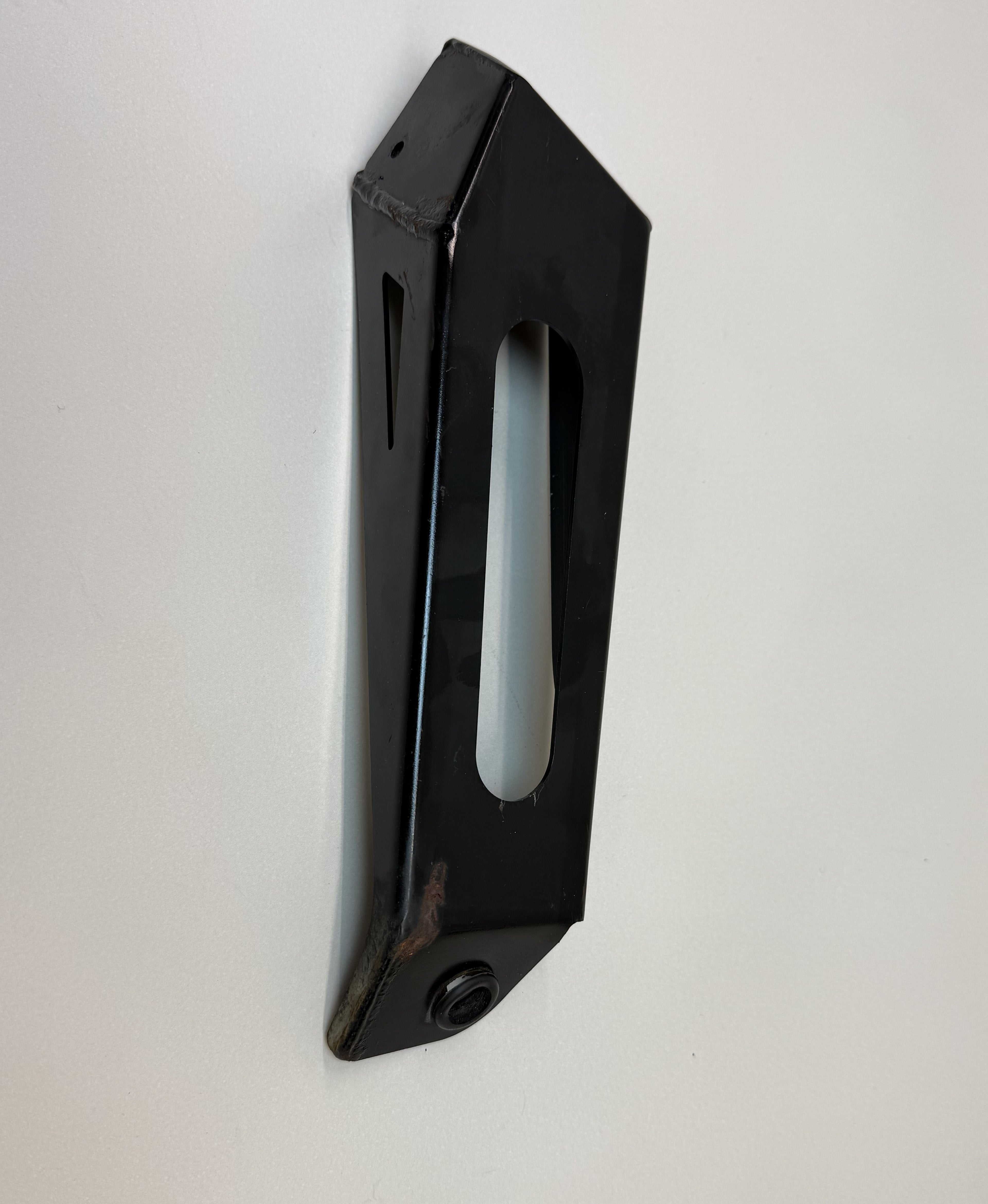McLaren 540C 570S 570GT 600LT 2016-2021 LH Left Rear Lower Radiator Support Bracket OEM 11L0371CP