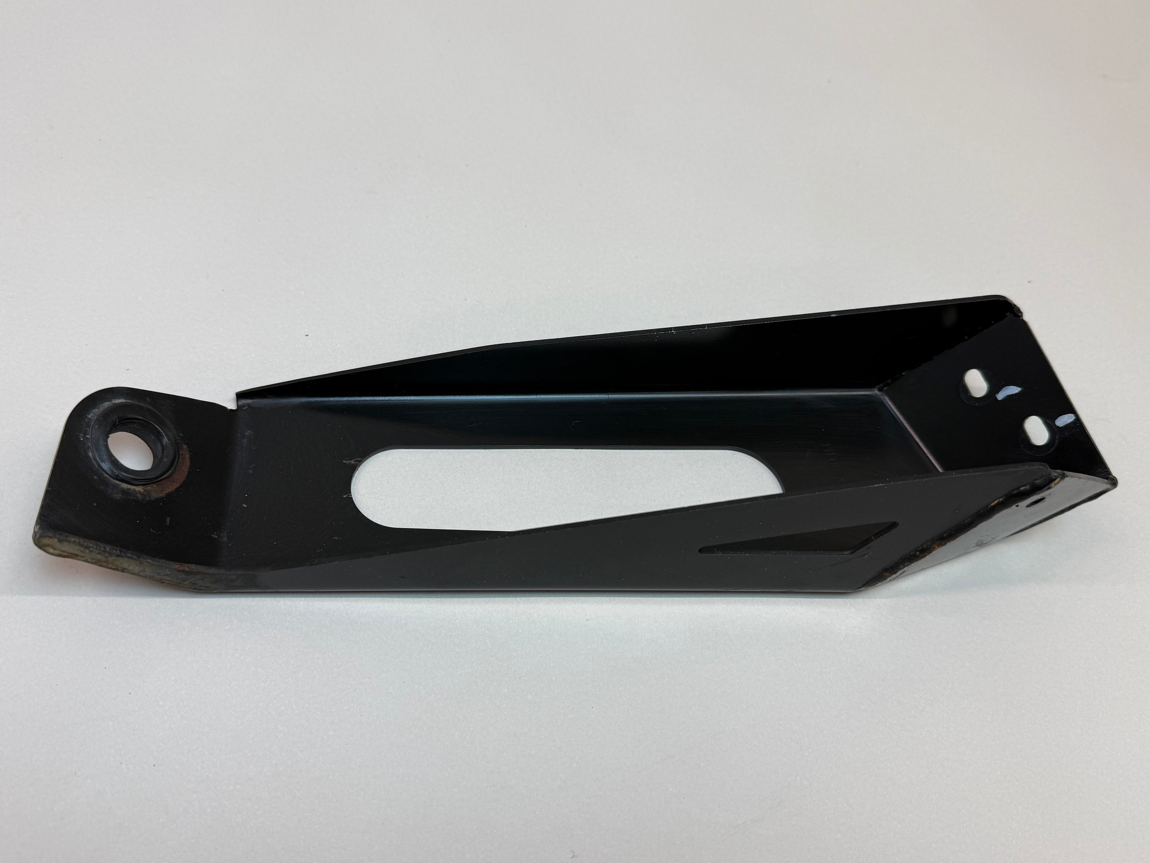 McLaren 540C 570S 570GT 600LT 2016-2021 LH Left Rear Lower Radiator Support Bracket OEM 11L0371CP