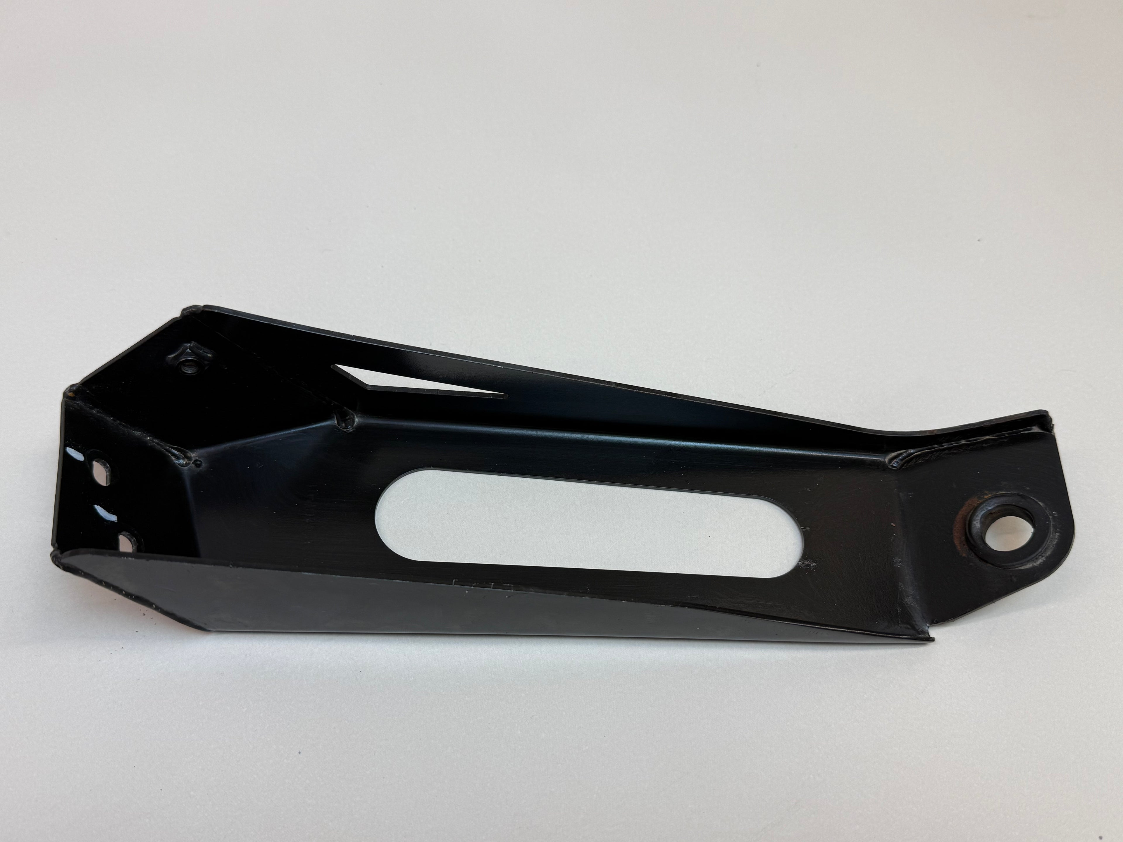 McLaren 540C 570S 570GT 600LT 2016-2021 LH Left Rear Lower Radiator Support Bracket OEM 11L0371CP