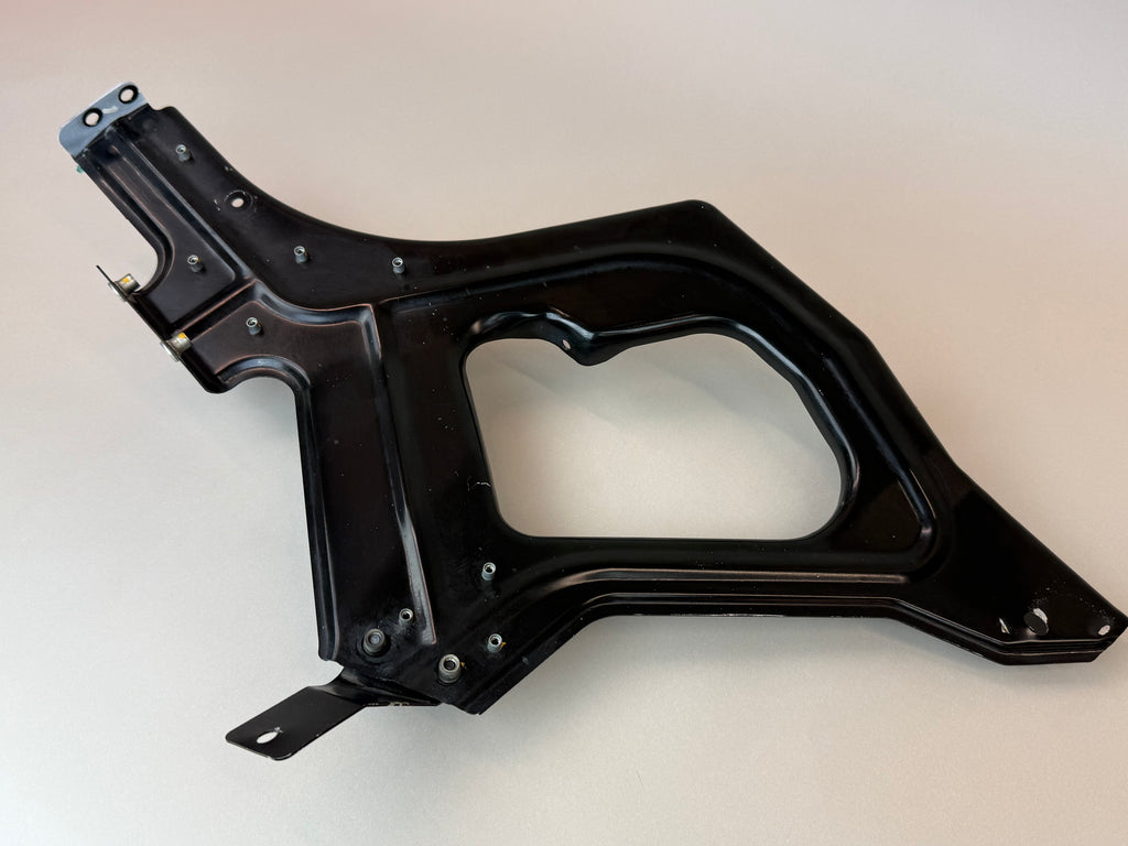 McLaren 540C 570S 570GT 600LT 2016-2021 RH Right Front Duct Mount Bracket OEM 13AA769CP