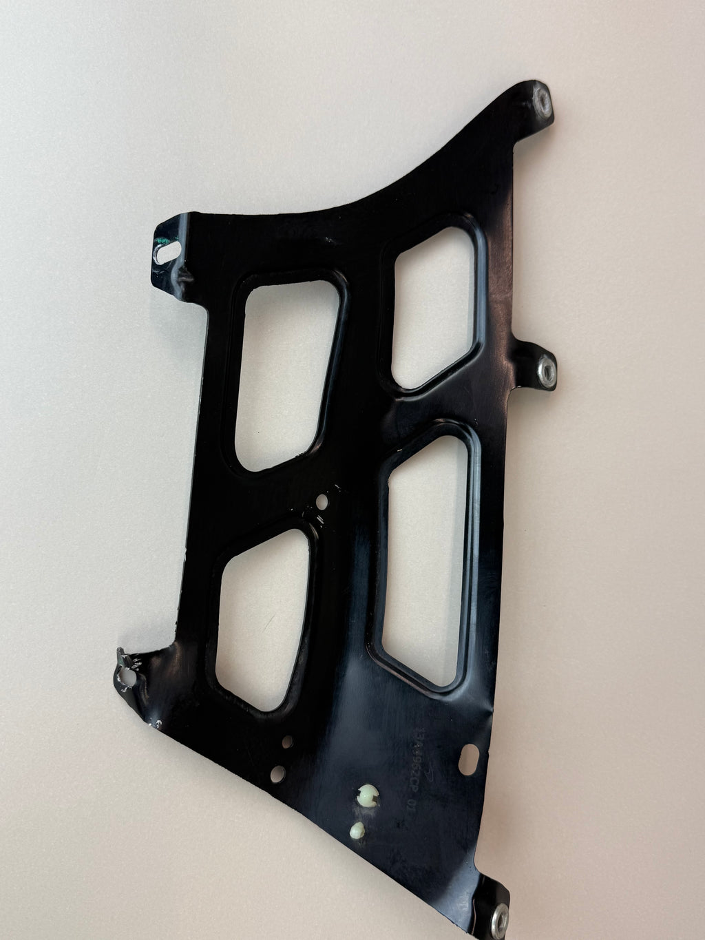 McLaren 540C 570S 570GT 600LT 2016-2021 LH Left Front Fender Bracket OEM 13A4962CP