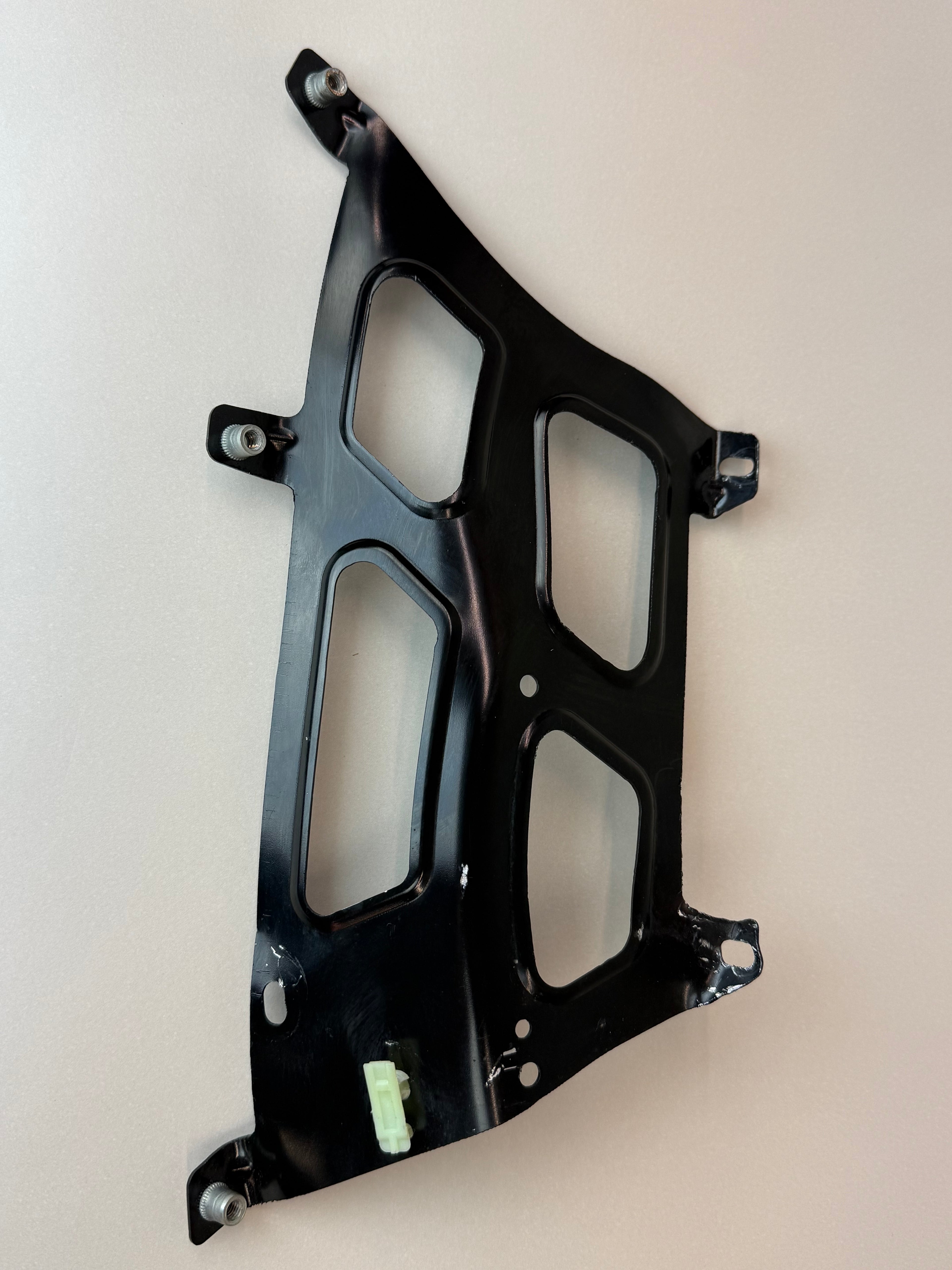 McLaren 540C 570S 570GT 600LT 2016-2021 LH Left Front Fender Bracket OEM 13A4962CP