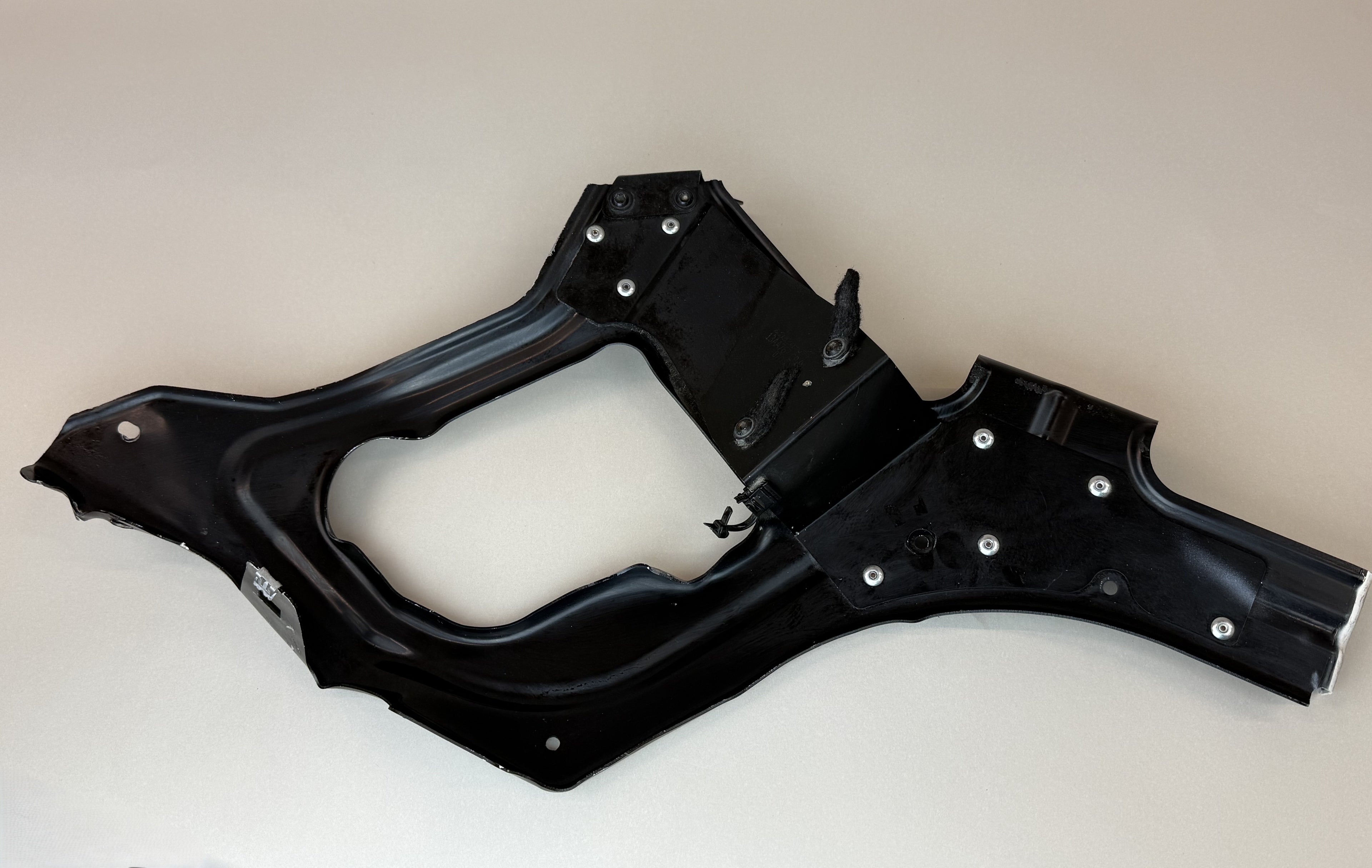 McLaren 570S 540C 570GT 600LT LH Left Duct Mount Bracket OEM 13AA767CP