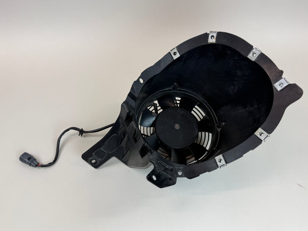 McLaren 540C 570S 570GT 600LT 2016-2021 RH Right Rear Radiator Cooling Fan Shroud Assembly OEM 13L0194CP
