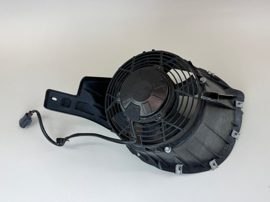 McLaren 540C 570S 570GT 600LT 2016-2021 RH Right Rear Radiator Cooling Fan Shroud Assembly OEM 13L0194CP