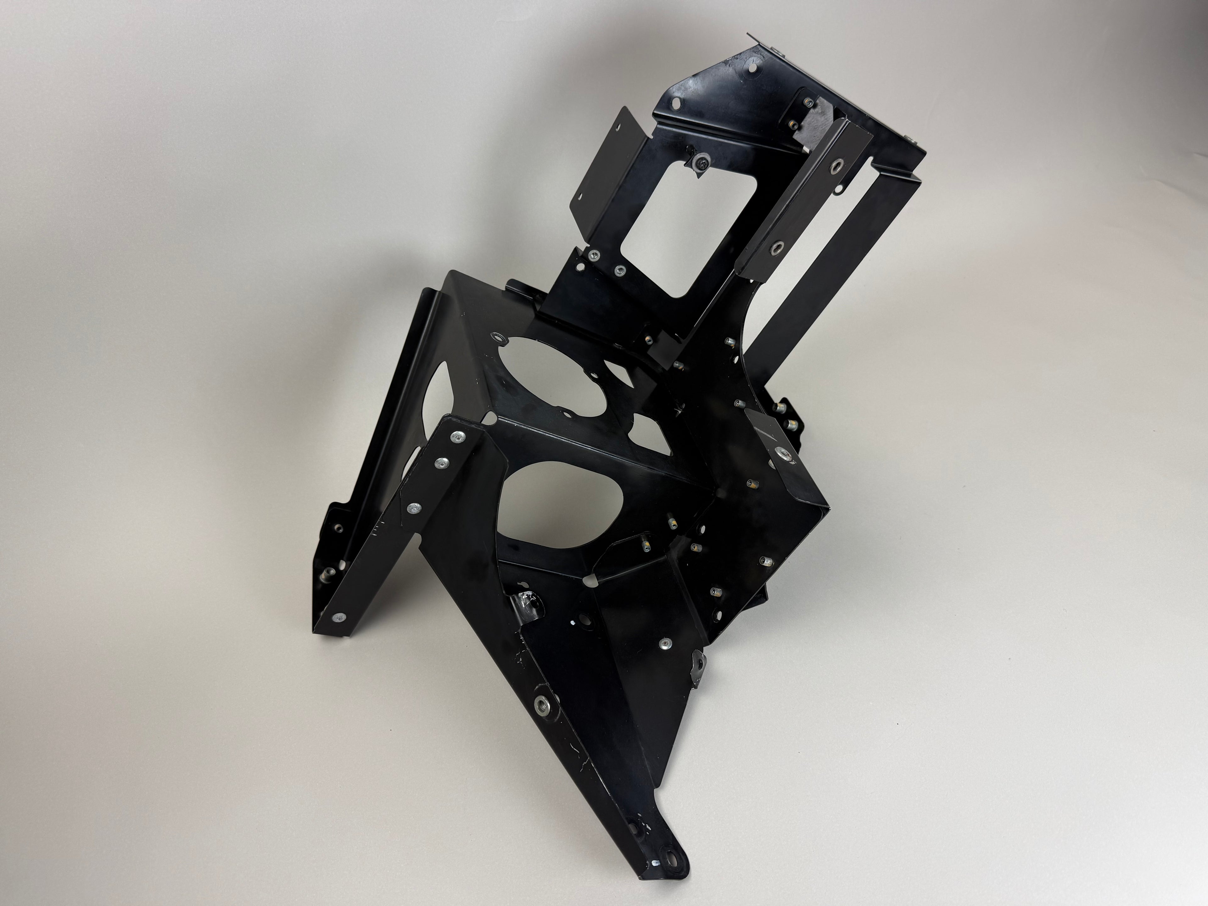 McLaren 570S 540C 570GT 600LT Rear Quarter Support Bracket OEM 13AA765CP