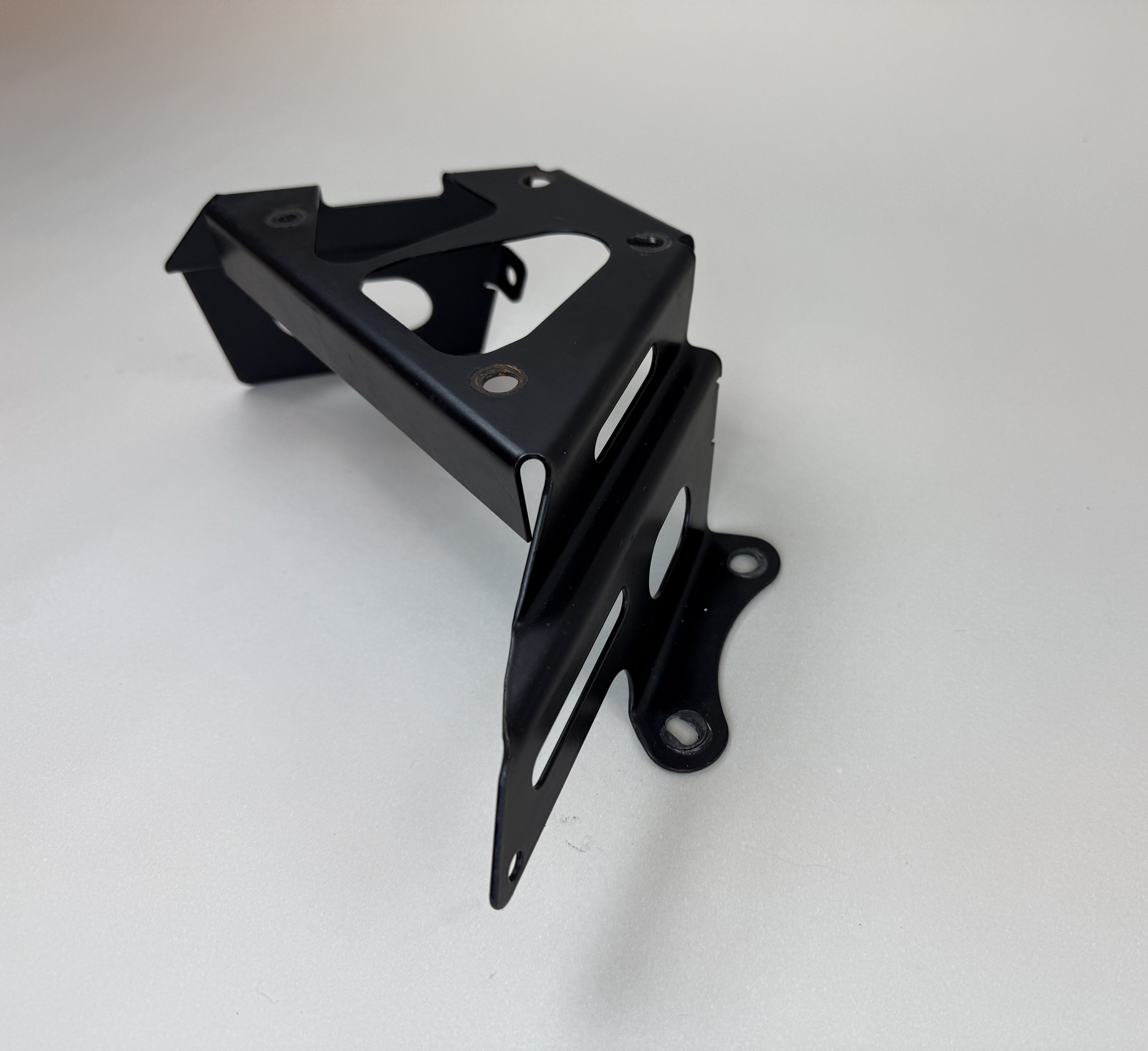 McLaren 570S 540C 570GT 600LT Coolant Expansion Tank Reservoir Bracket OEM 13L0074CP