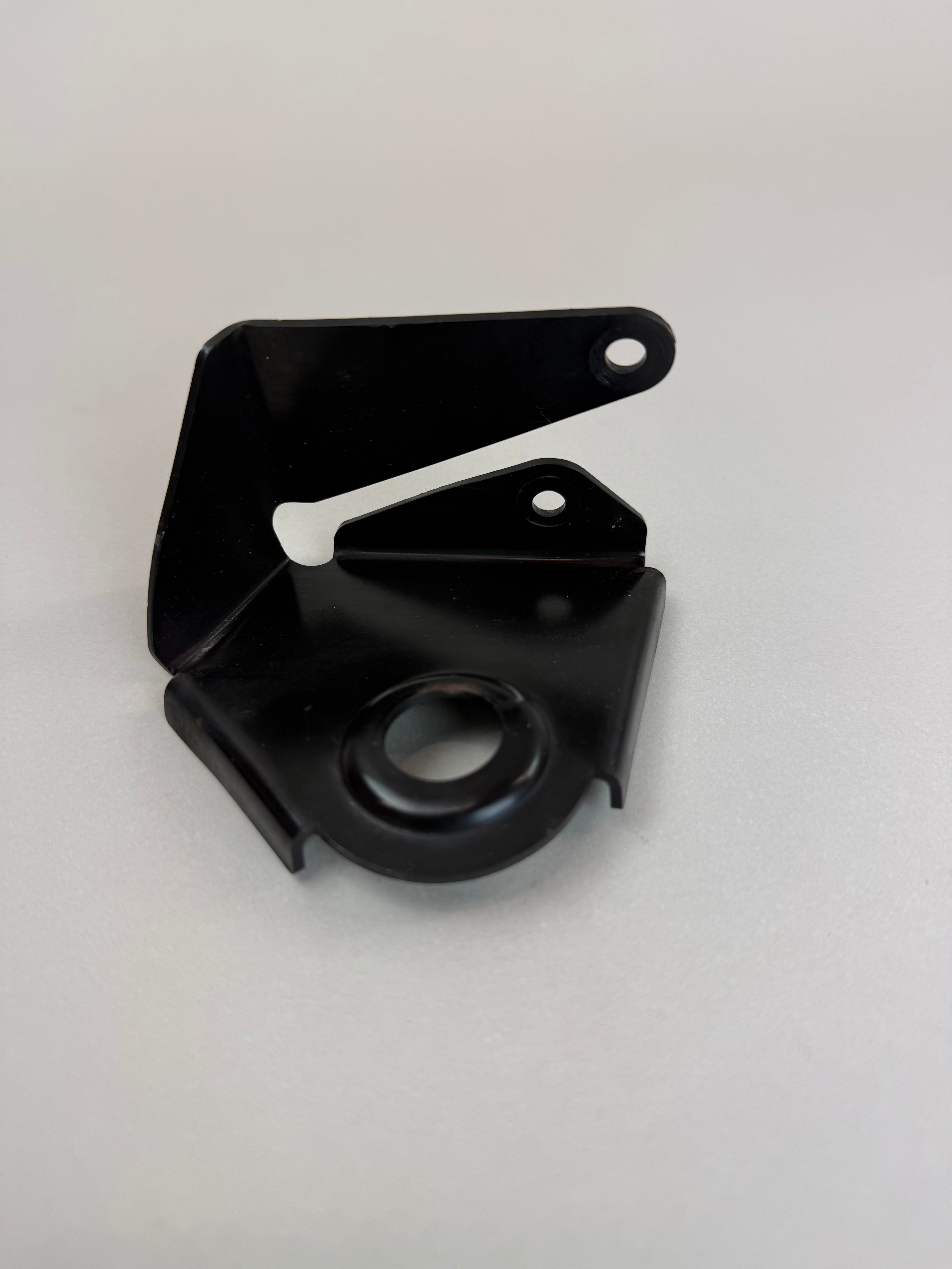 McLaren 570S 540C 570GT 600LT LH Left Rear Radiator Support Mount Bracket OEM 11L0369CP