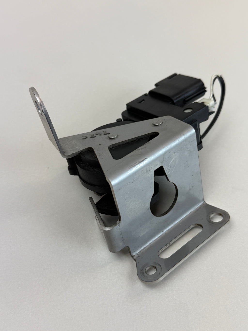 McLaren 540C 570S 570GT 600LT 2016-2021 Engine Cover Hood Latch OEM