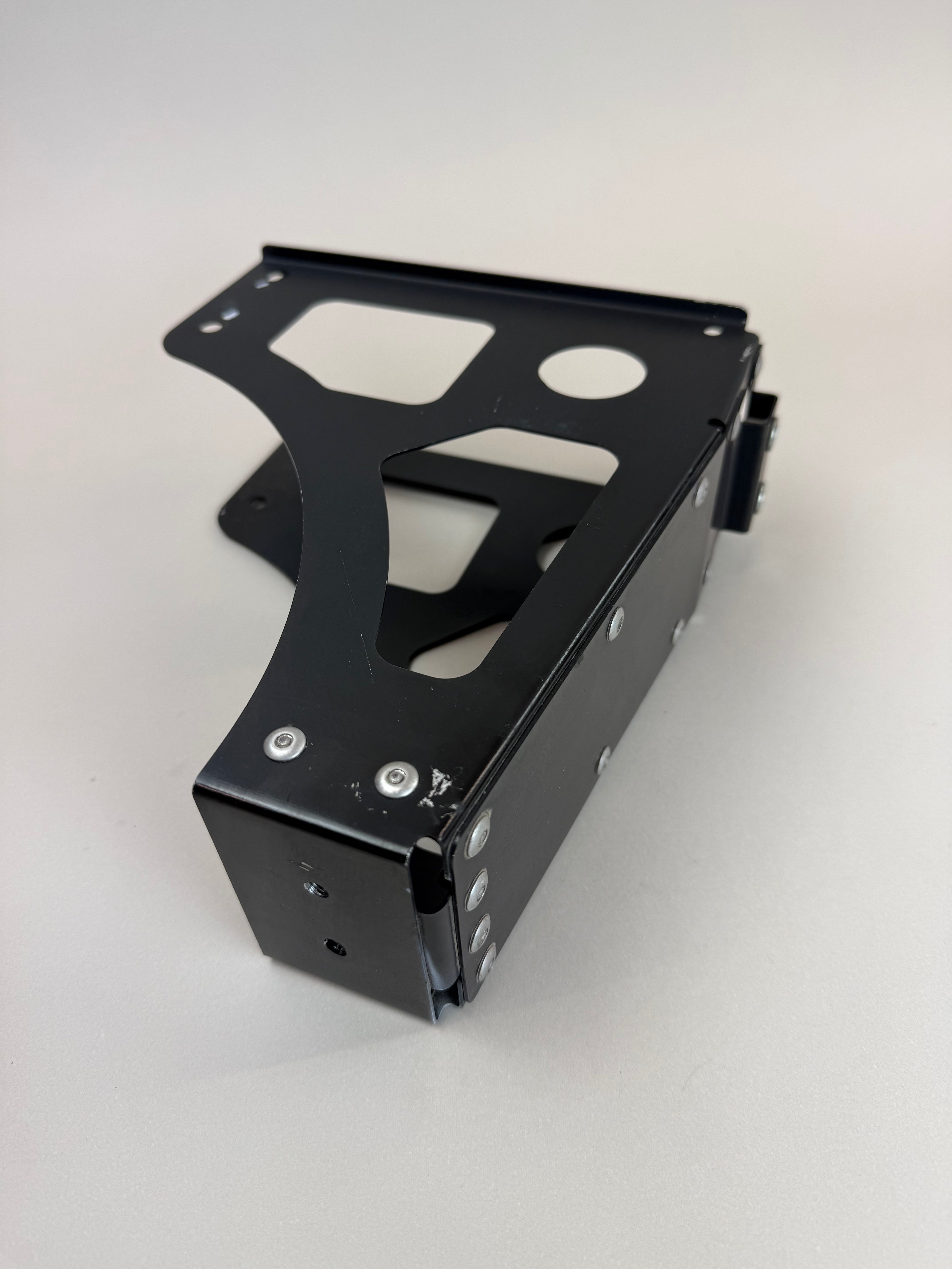 McLaren 570S 540C 570GT 600LT LH Left RH Right Rear Support Mounting Bracket OEM 13AA020CP