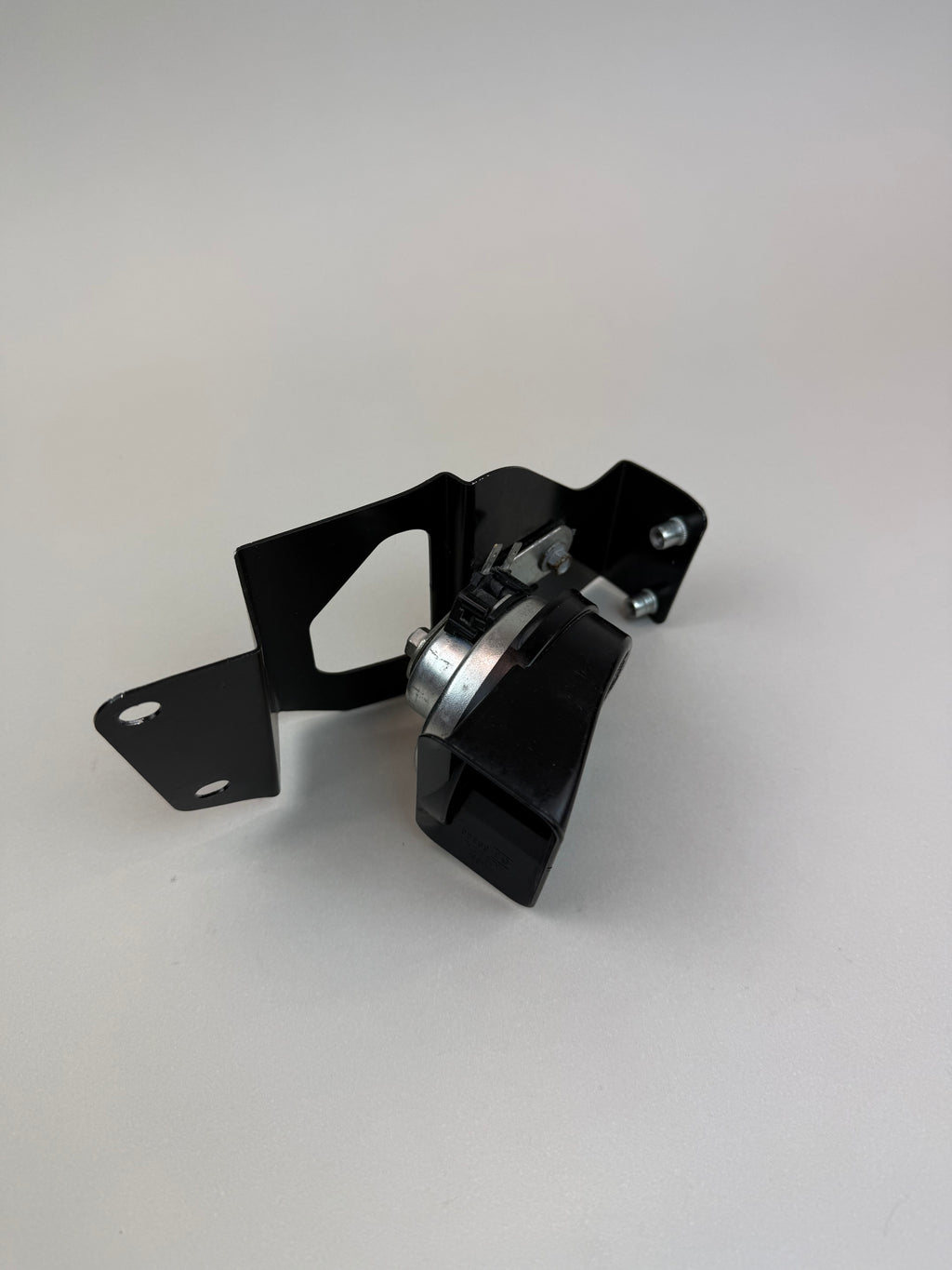 McLaren 570S 540C 570GT 600LT RH Right Horn Assembly w/ Mounting Bracket OEM 13A5742CP