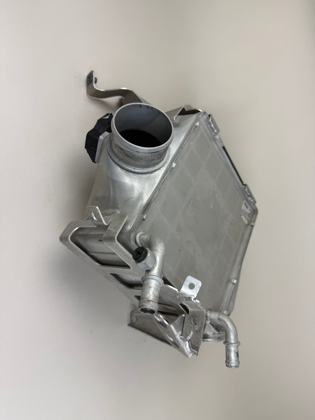 McLaren 570S 540C 570GT 600LT RH Right Intercooler Assembly OEM 13F0303CP