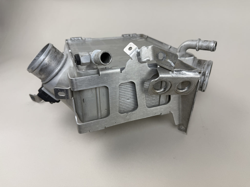 McLaren 570S 540C 570GT 600LT RH Right Intercooler Assembly OEM 13F0303CP