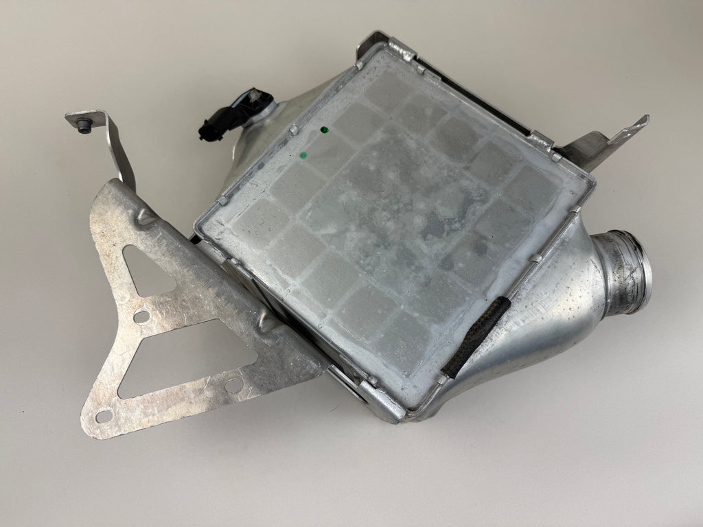 McLaren 570S 540C 570GT 600LT RH Right Intercooler Assembly OEM 13F0303CP