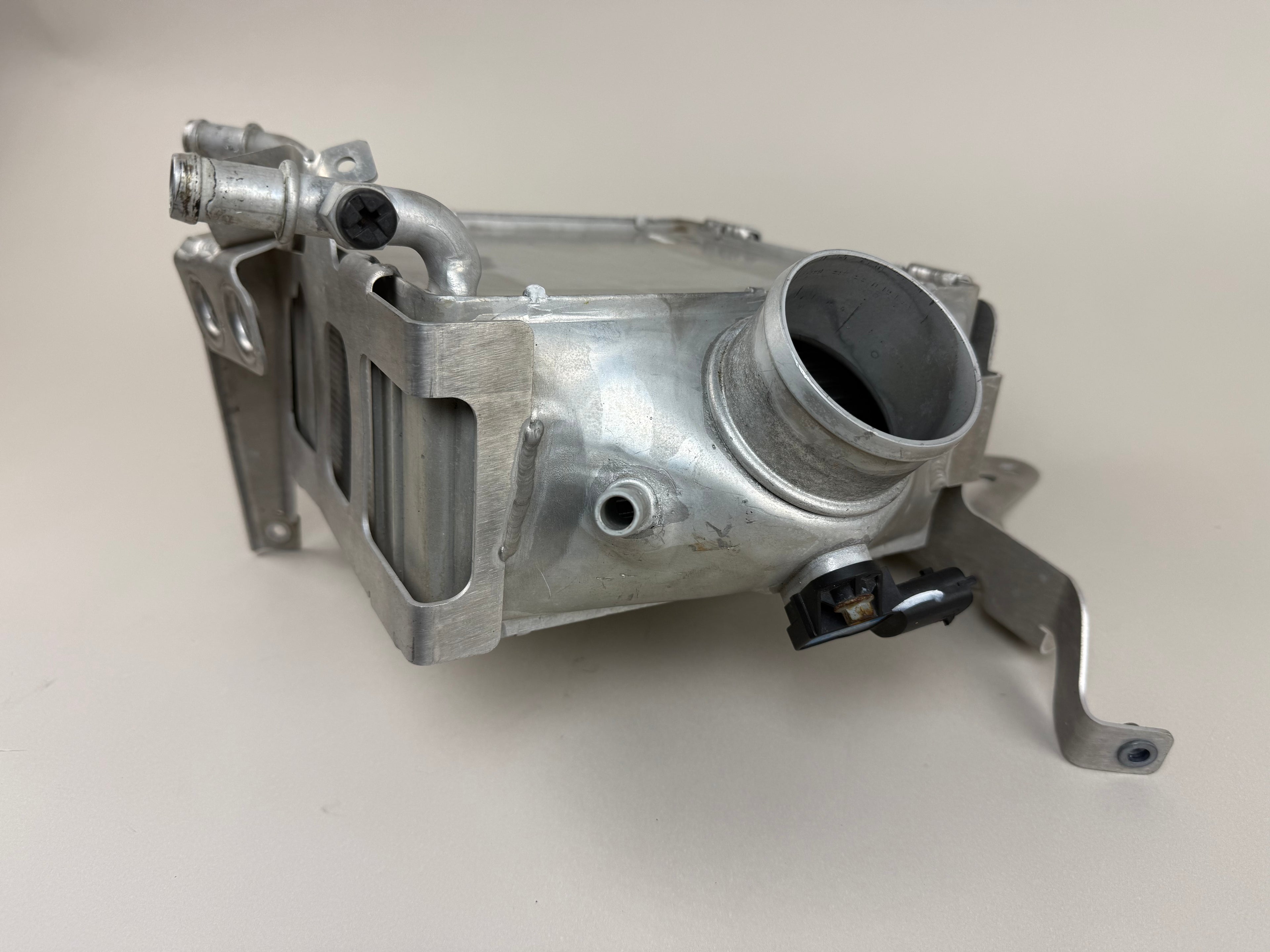 McLaren 570S 540C 570GT 600LT LH Left Intercooler Assembly OEM 13F0302CP