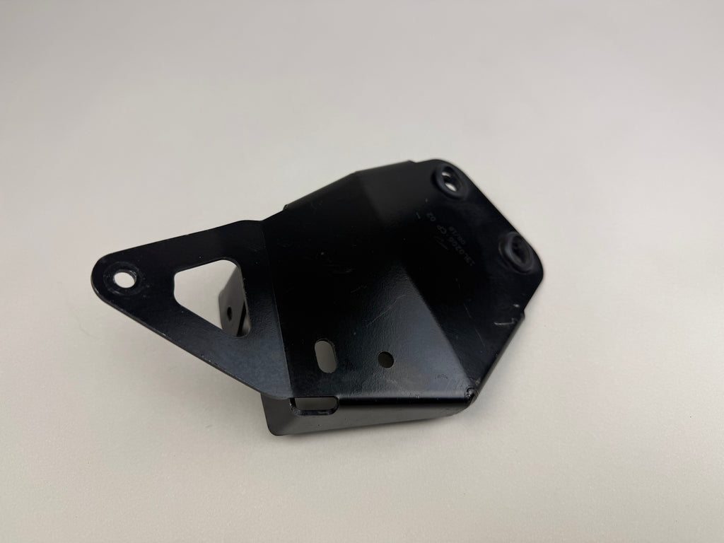 McLaren 570S 540C 570GT 600LT RH Right Upper Radiator Mount Bracket OEM 13L0206CP