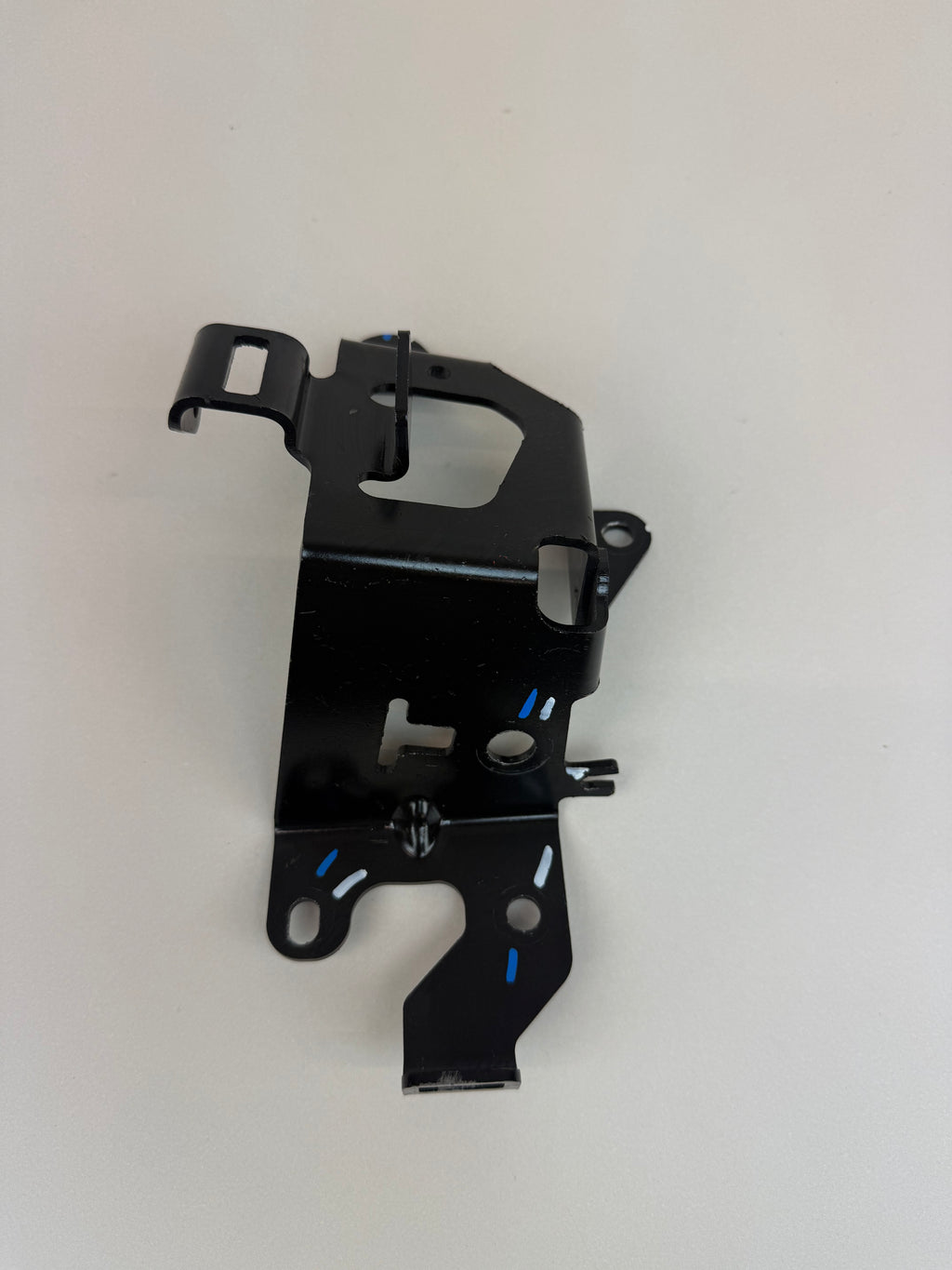 McLaren 570S 540C 570GT 600LT RH Right Seat Belt Retractor Bracket 13N1993CP OEM