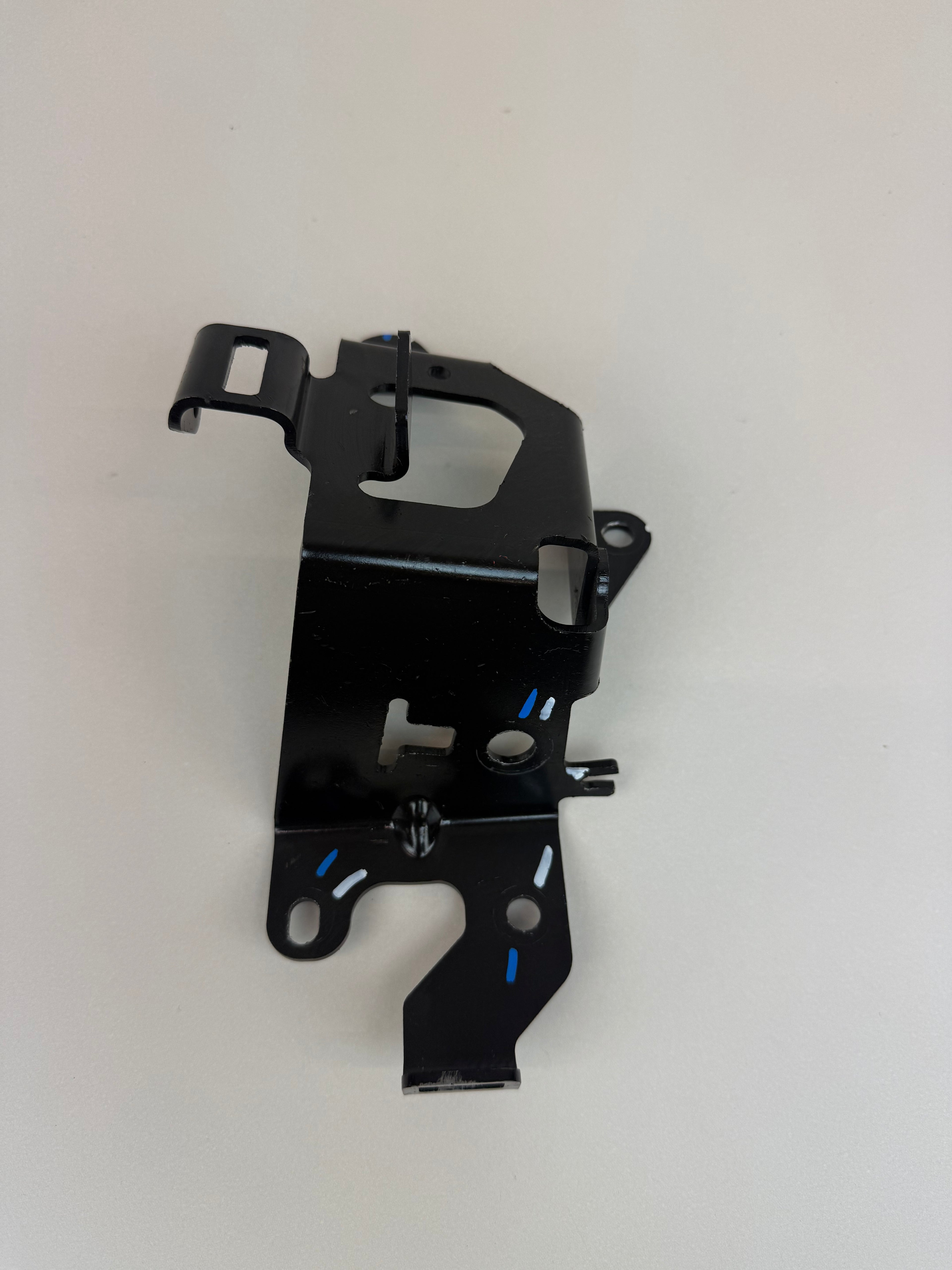 McLaren 570S 540C 570GT 600LT RH Right Seat Belt Retractor Bracket 13N1993CP OEM
