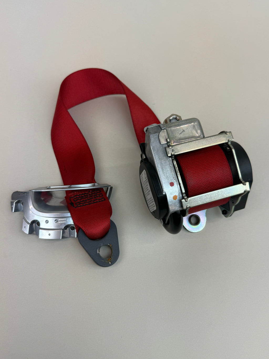 McLaren 570S 540C 570GT 600LT RH Right Red Seat Belt Retractor Assembly 11N4130CP OEM 2016-2021