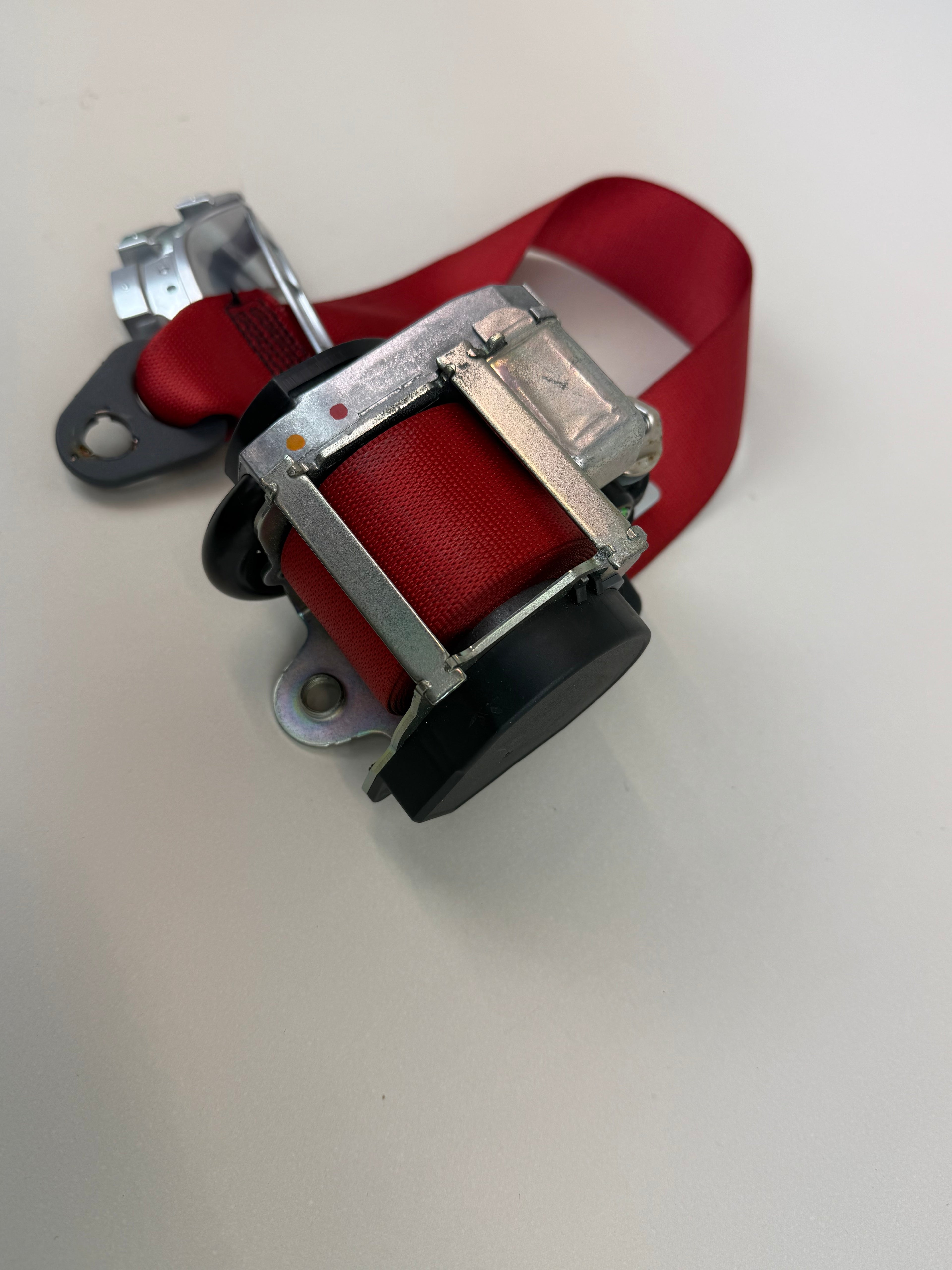 McLaren 570S 540C 570GT 600LT RH Right Red Seat Belt Retractor Assembly 11N4130CP OEM 2016-2021