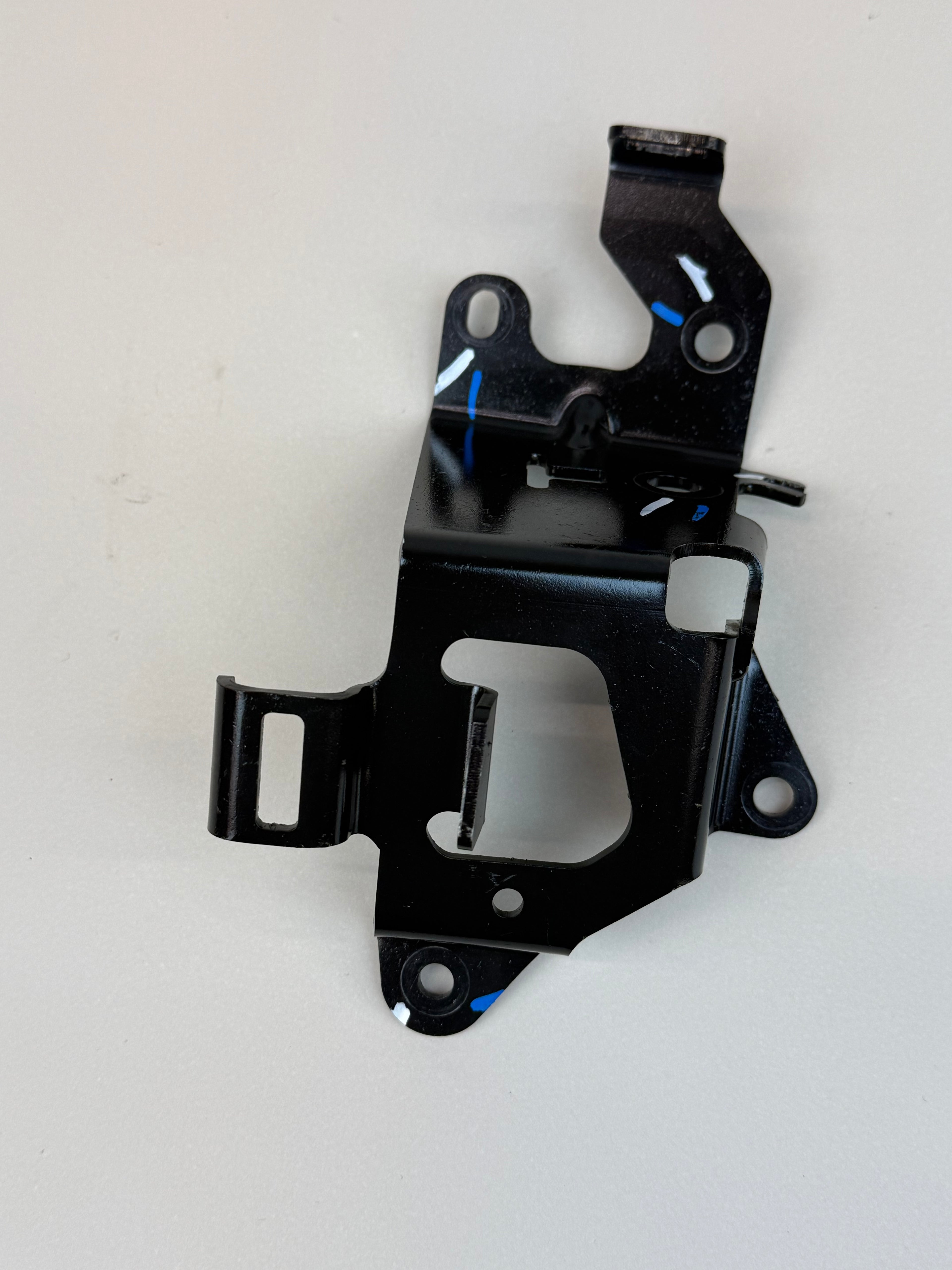 McLaren 570S 540C 570GT 600LT LH Left Seat Belt Retractor Bracket 13N1992CP OEM