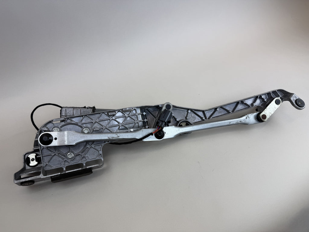 McLaren 570S 540C 570GT 600LT Windshield Wiper Motor & Linkage Assembly 13AA016CP OEM 2016-2021