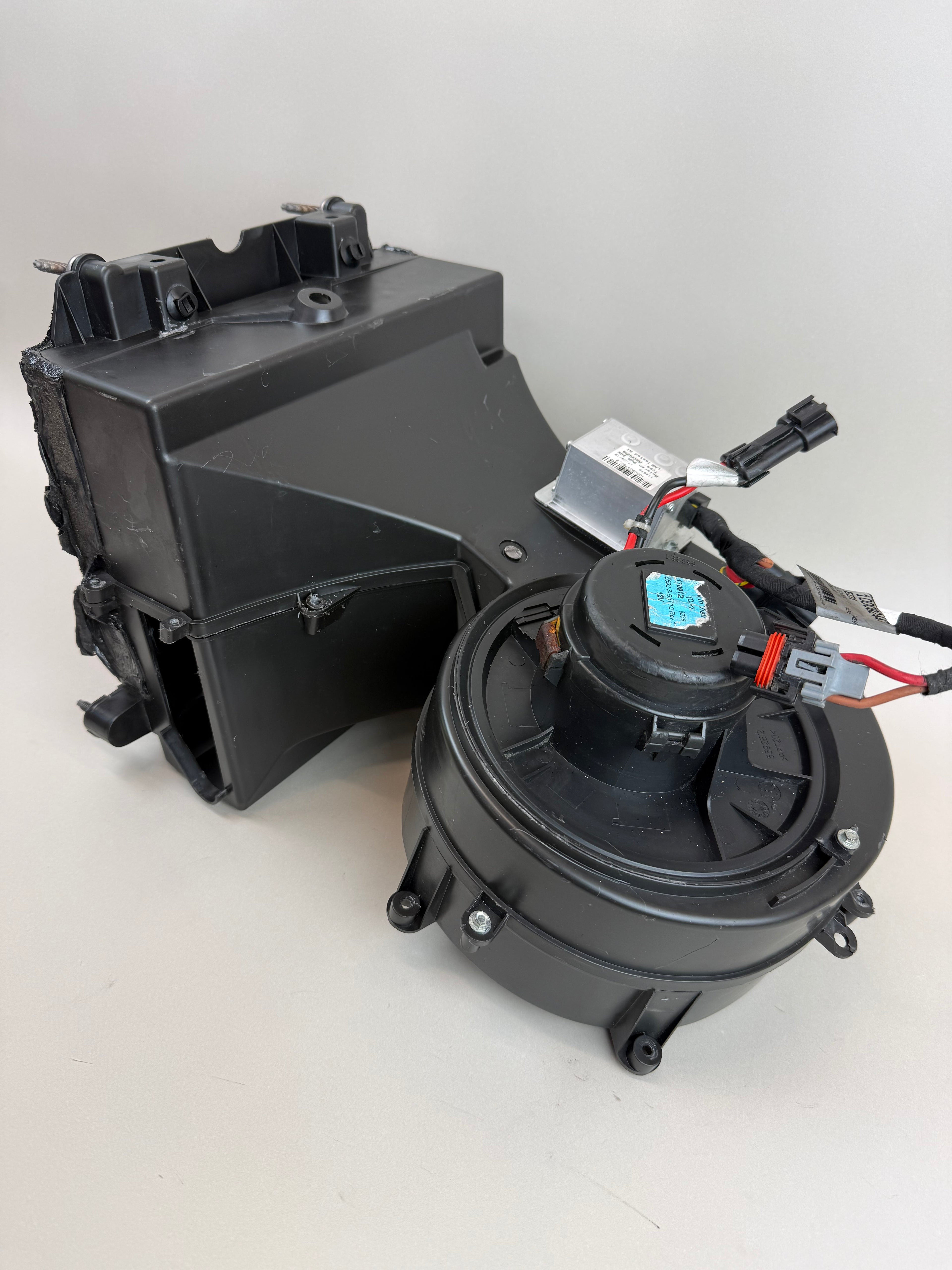 McLaren 570S 540C 570GT 600LT HVAC EVAP Lower Blower Assembly OEM 2016-2021