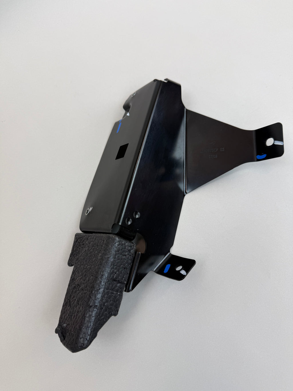 McLaren 570S 540C 570GT 600LT Dead Pedal Kick Panel Bracket 11N0975CP OEM 2016-2021