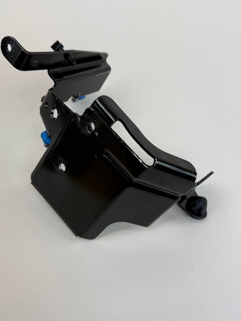 McLaren 570S 540C 570GT 600LT Power Steering Hydraulic Pump Mount Bracket 14DA020CP OEM 2016-2021