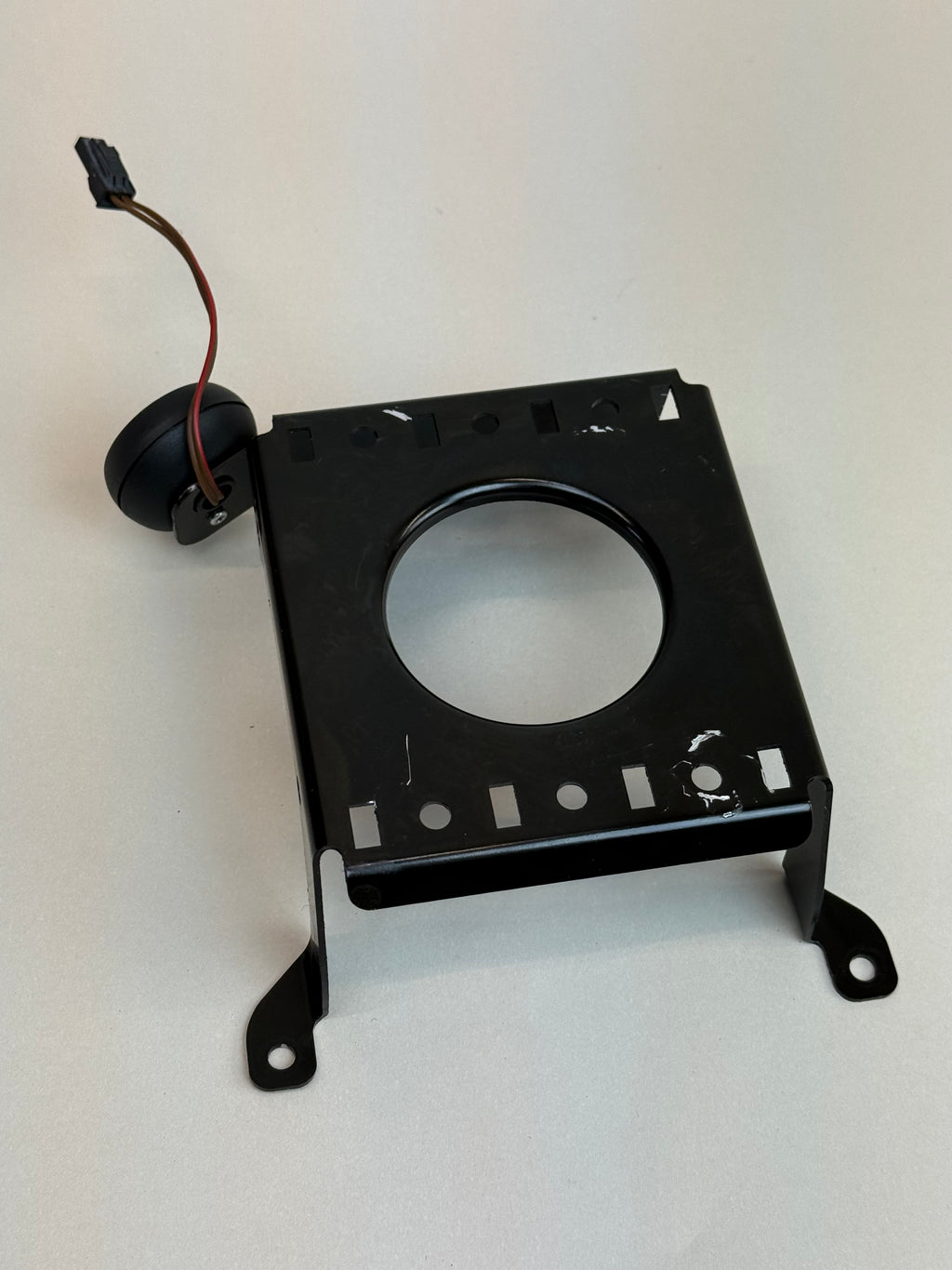 McLaren 570S 540C 570GT 600LT Radio Amplifier Mount Bracket 11M0503CP OEM 2016-2021