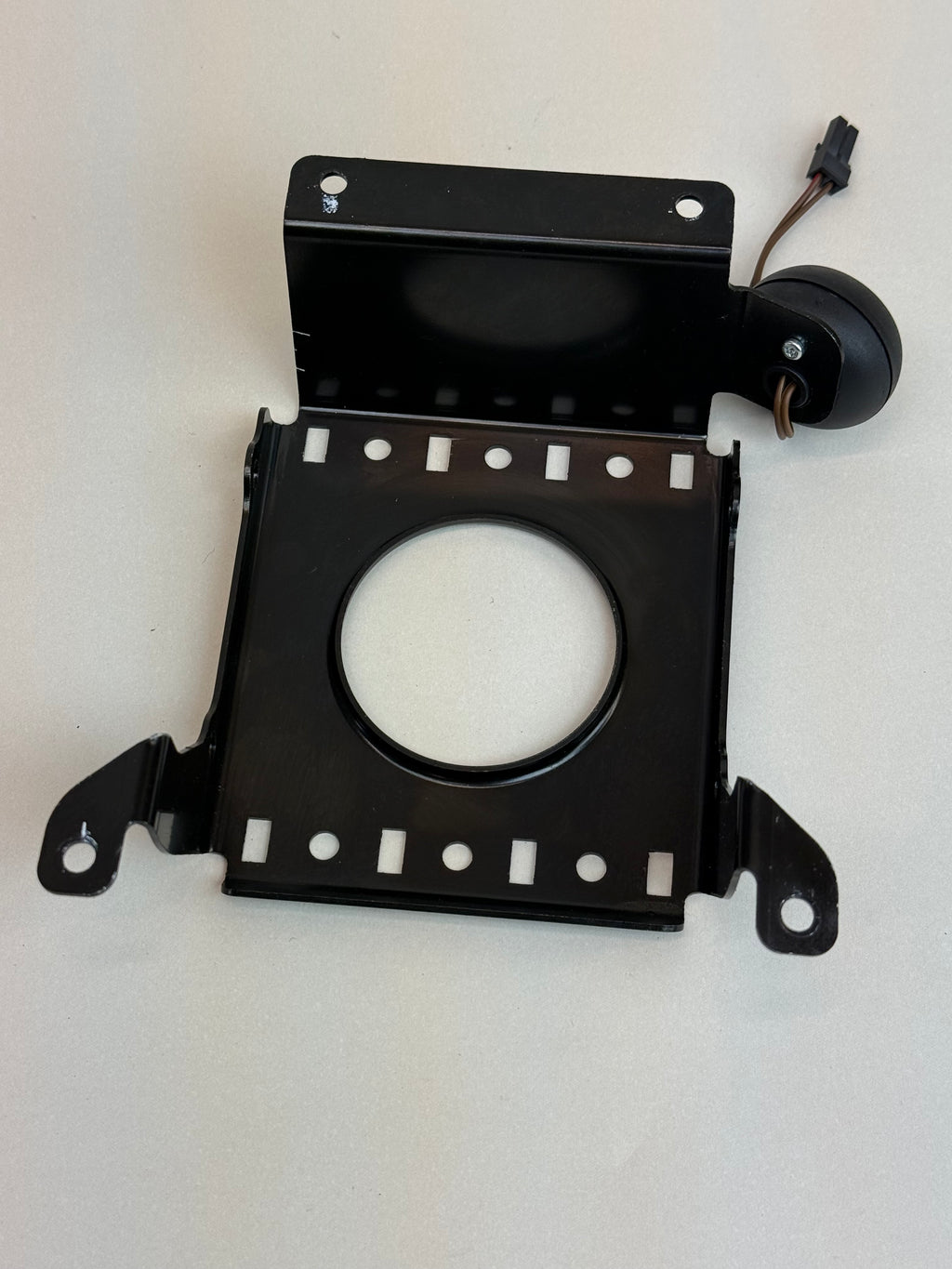 McLaren 570S 540C 570GT 600LT Radio Amplifier Mount Bracket 11M0503CP OEM 2016-2021