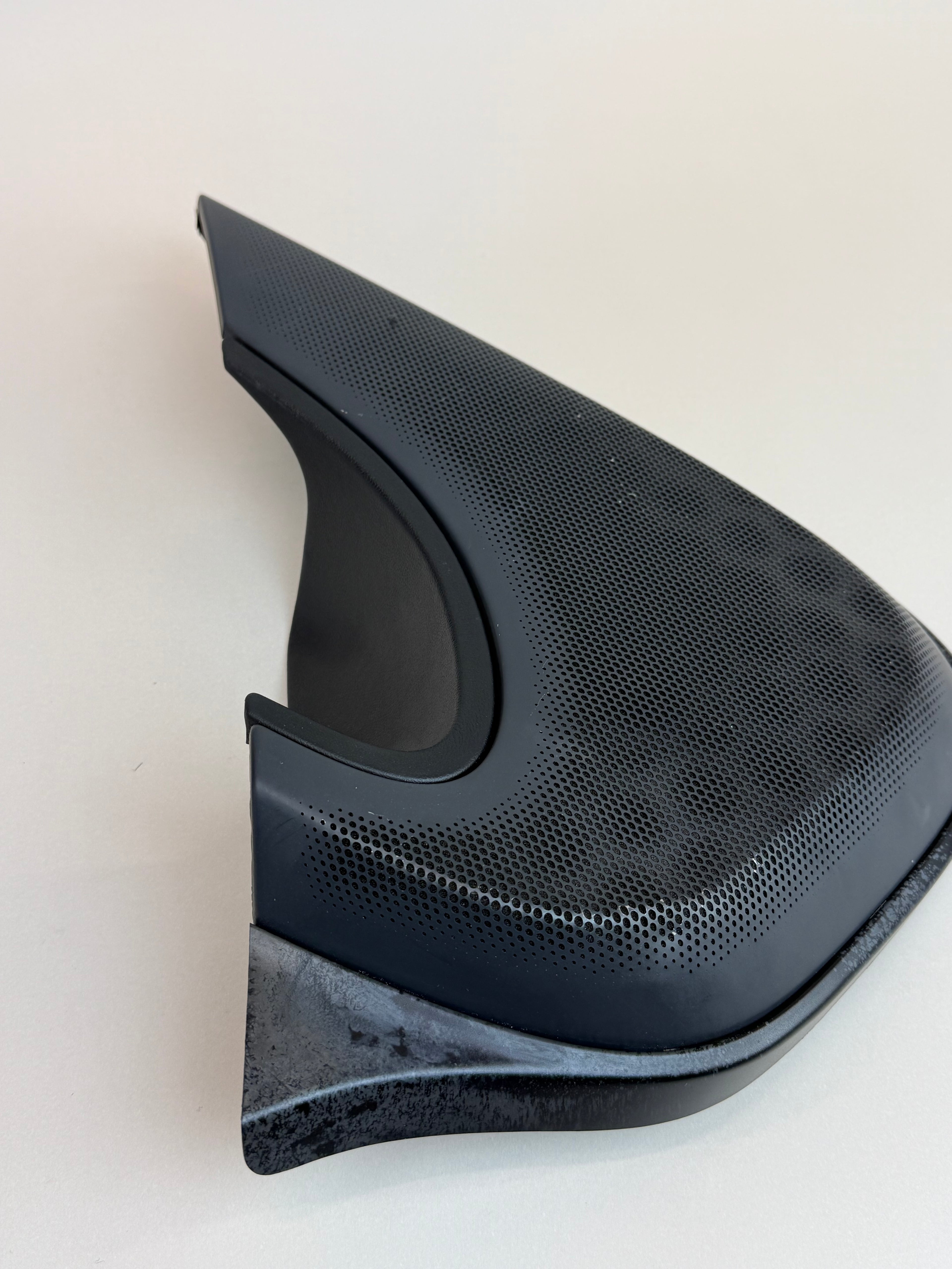 McLaren 570S 540C 570GT 600LT Right RH Dash Speaker Cover Trim Panel 13N0534CP OEM 2016-2021