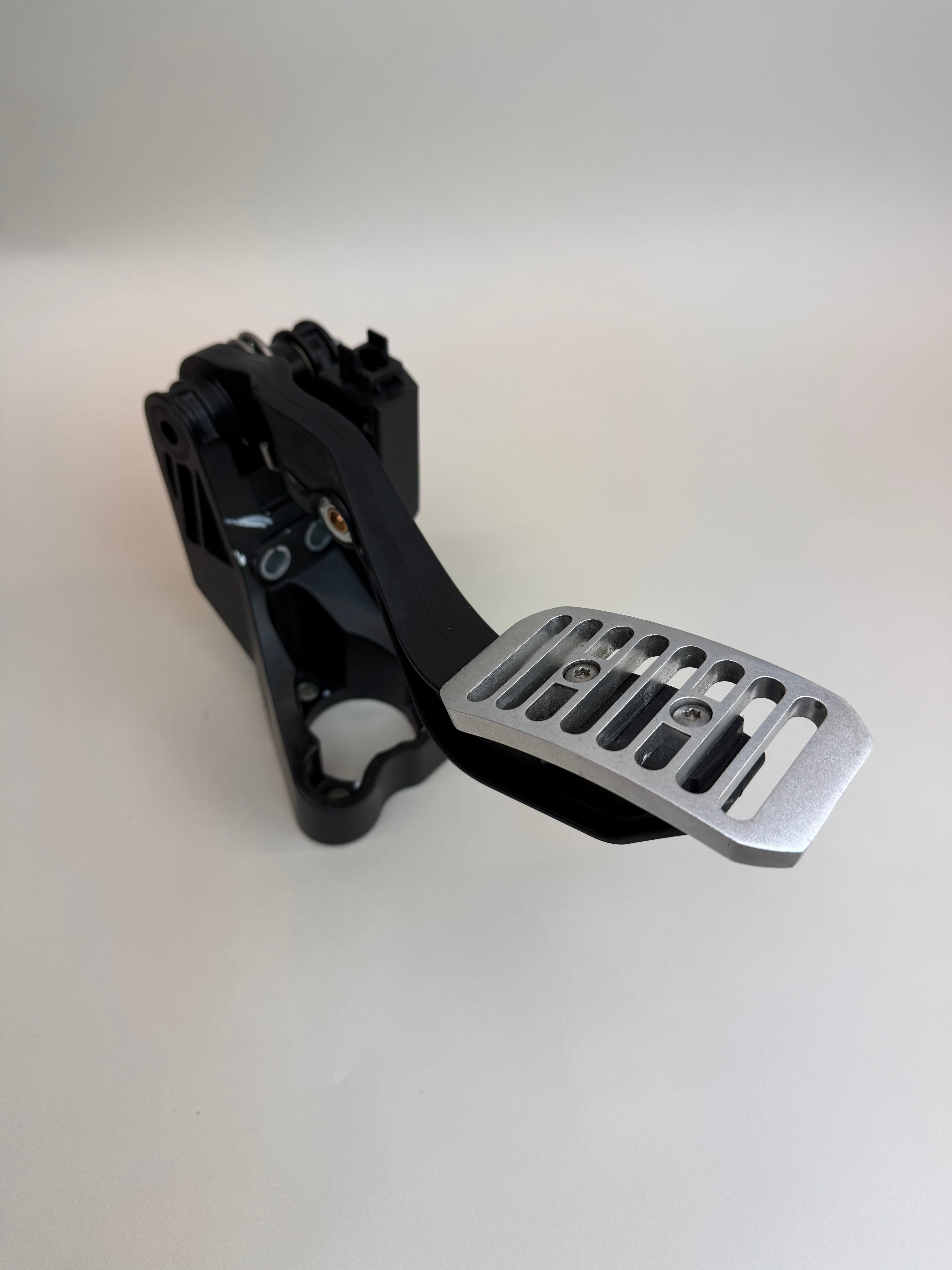 McLaren 570S 540C 570GT 600LT Brake Pedal Assembly 11CA001CP OEM 2016-2021