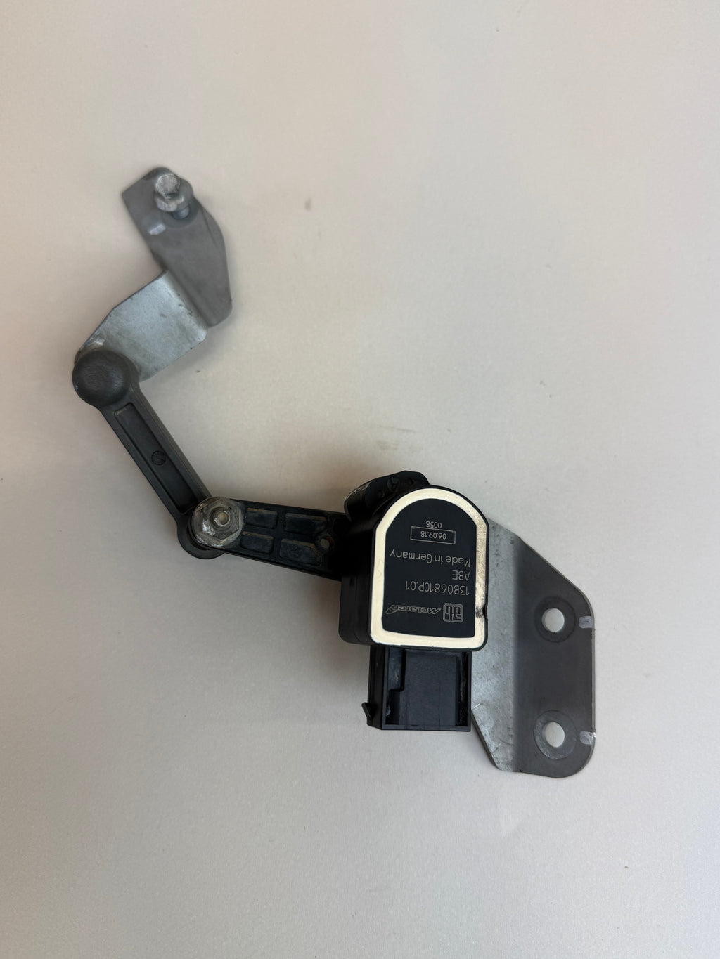 McLaren 570S 540C 570GT 600LT Suspension Ride Height Level Sensor 13B0681CP.01 OEM