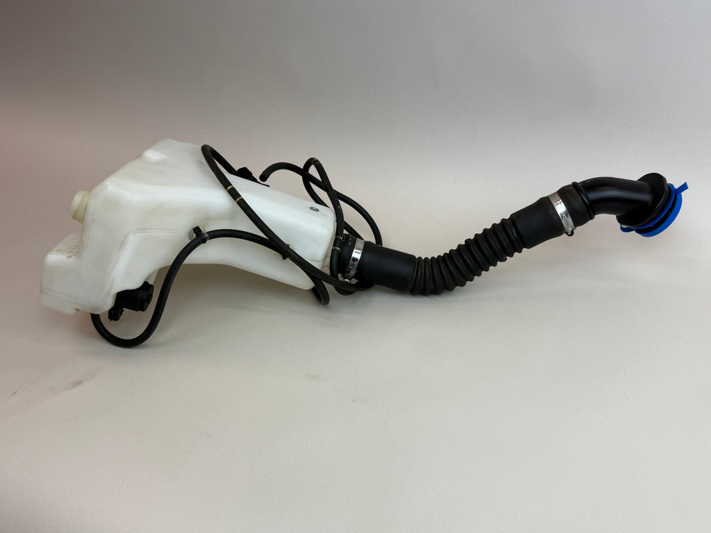 McLaren 570S 540C 570GT Windshield Washer Reservoir Bottle Assembly 13A3067CP 2016-2021