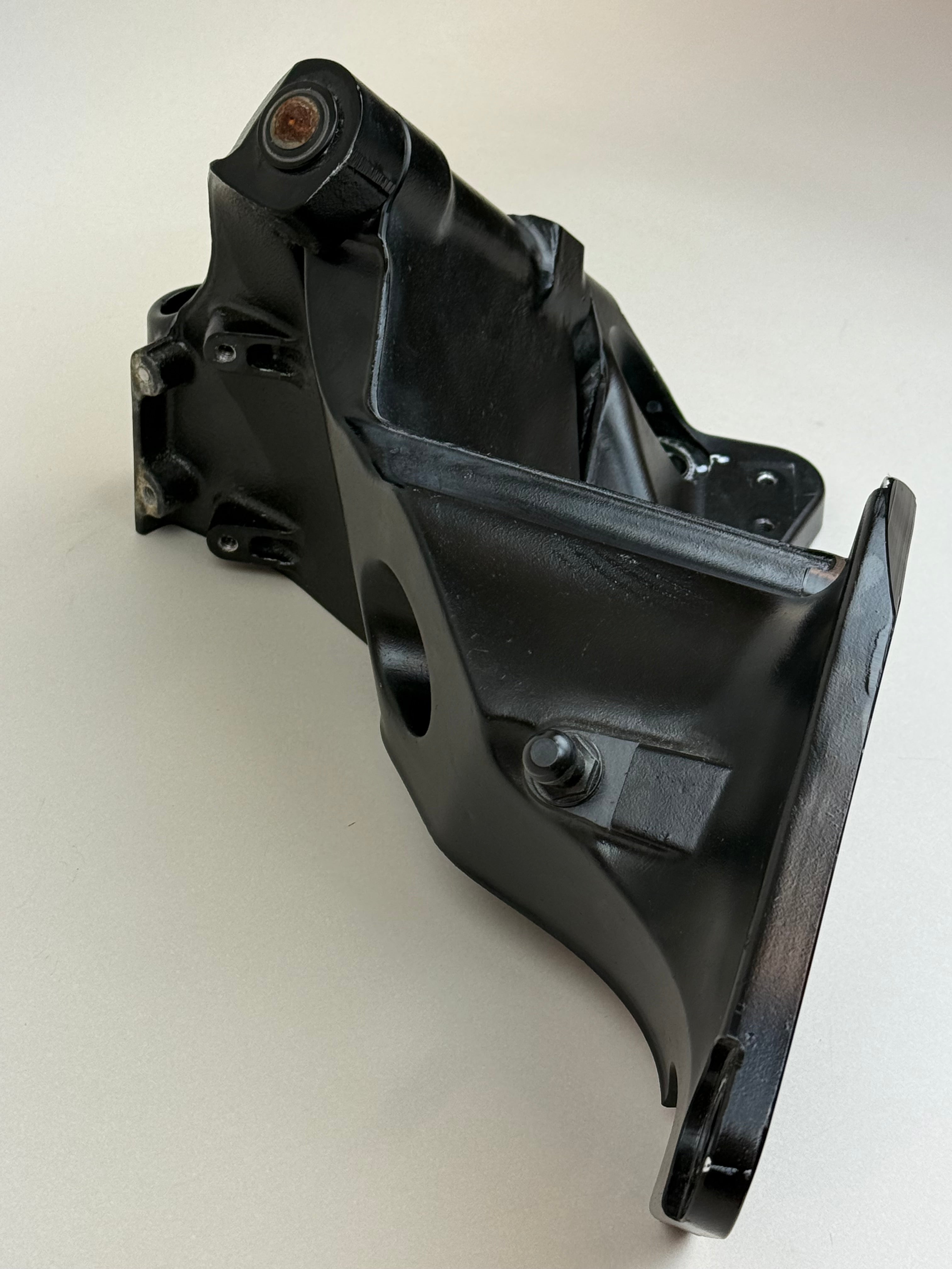 McLaren 570S 540C 570GT LH Left Door Hinge 13A6364CP.01 2016-2021