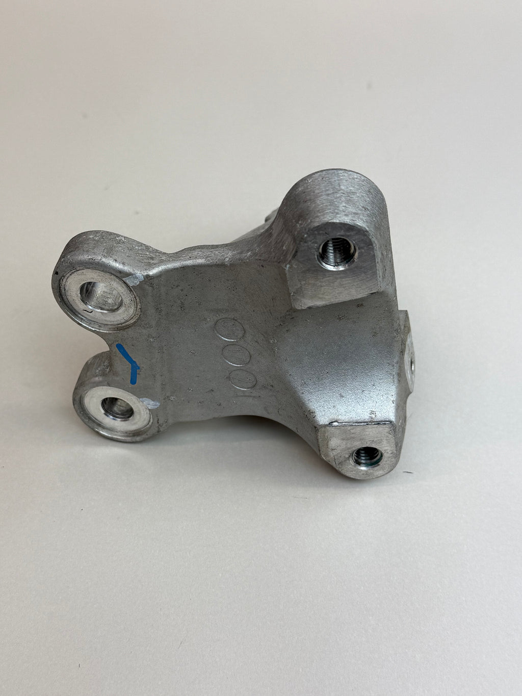 McLaren 570S 540C 570GT RH Right Shock Strut Mount Bracket 11A7143CP.02 11A7432CP