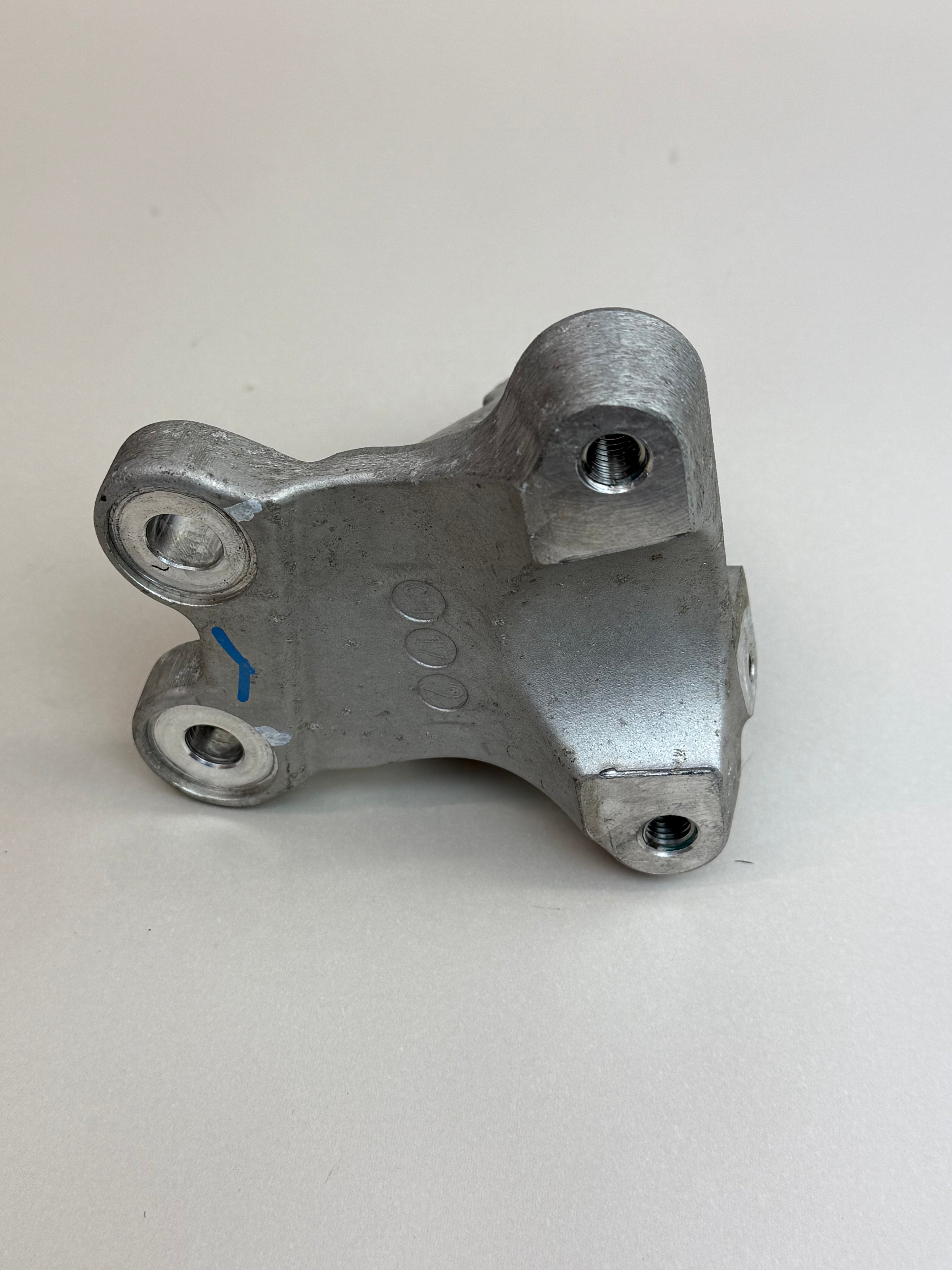 McLaren 570S 540C 570GT RH Right Shock Strut Mount Bracket 11A7143CP.02 11A7432CP