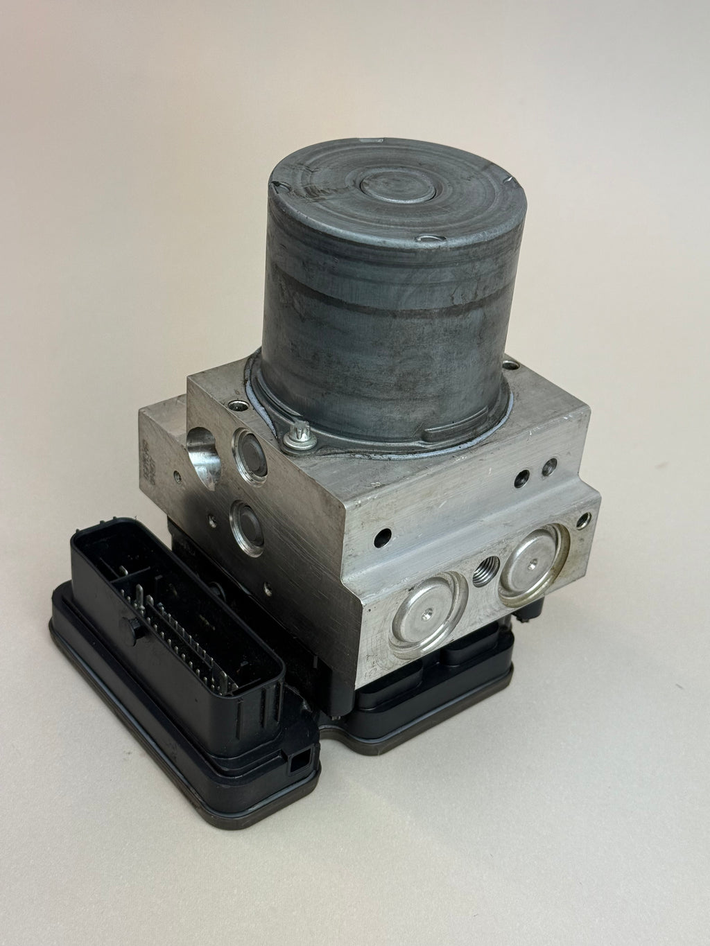 McLaren 570S 540C 570GT ABS Brake Control Module Pump Assembly 13C0144CP.01 Bosch 0265954390