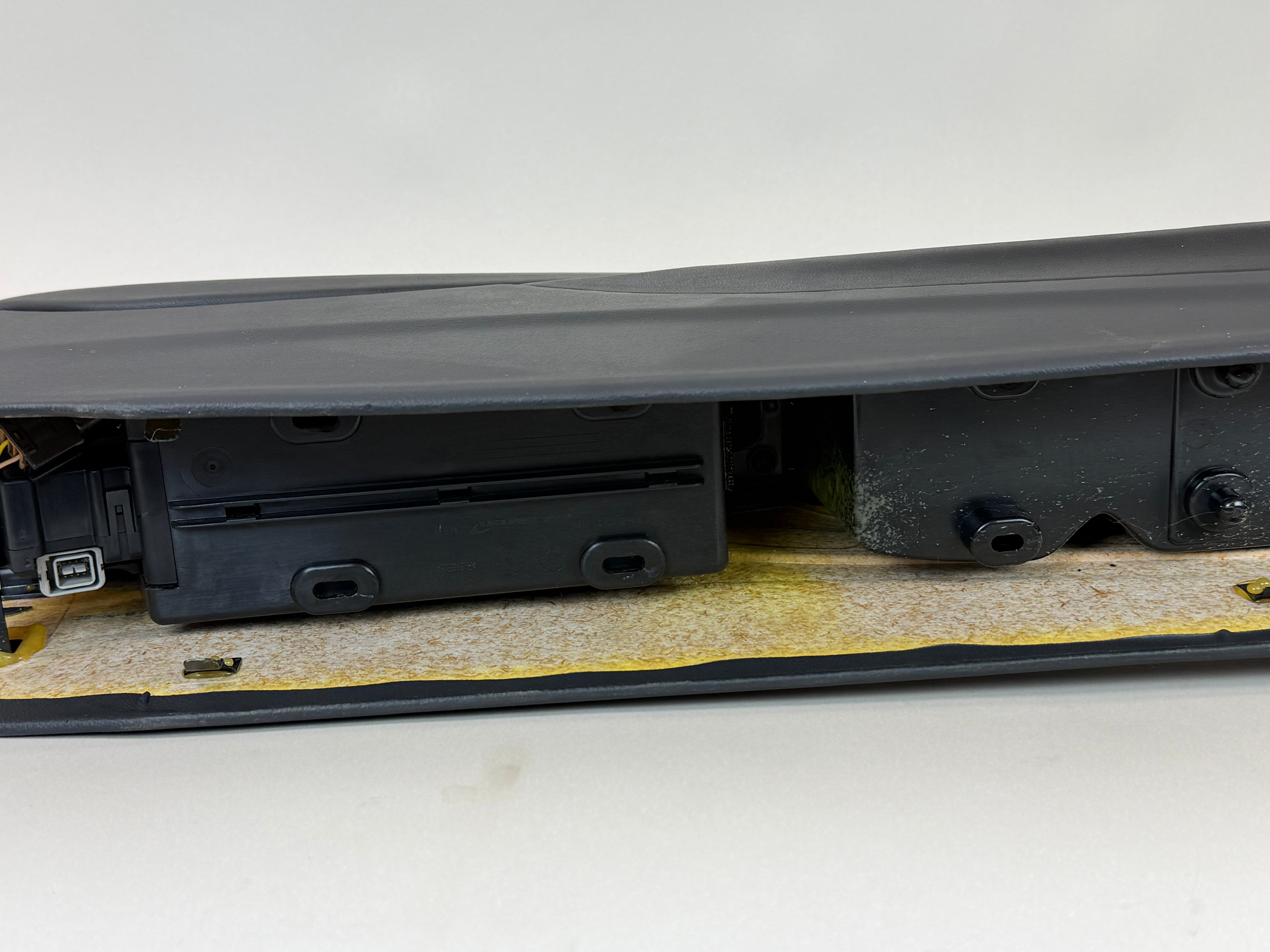 McLaren 570S Center Console Armrest Assembly Black Leather 13N1157CP 2016-2021