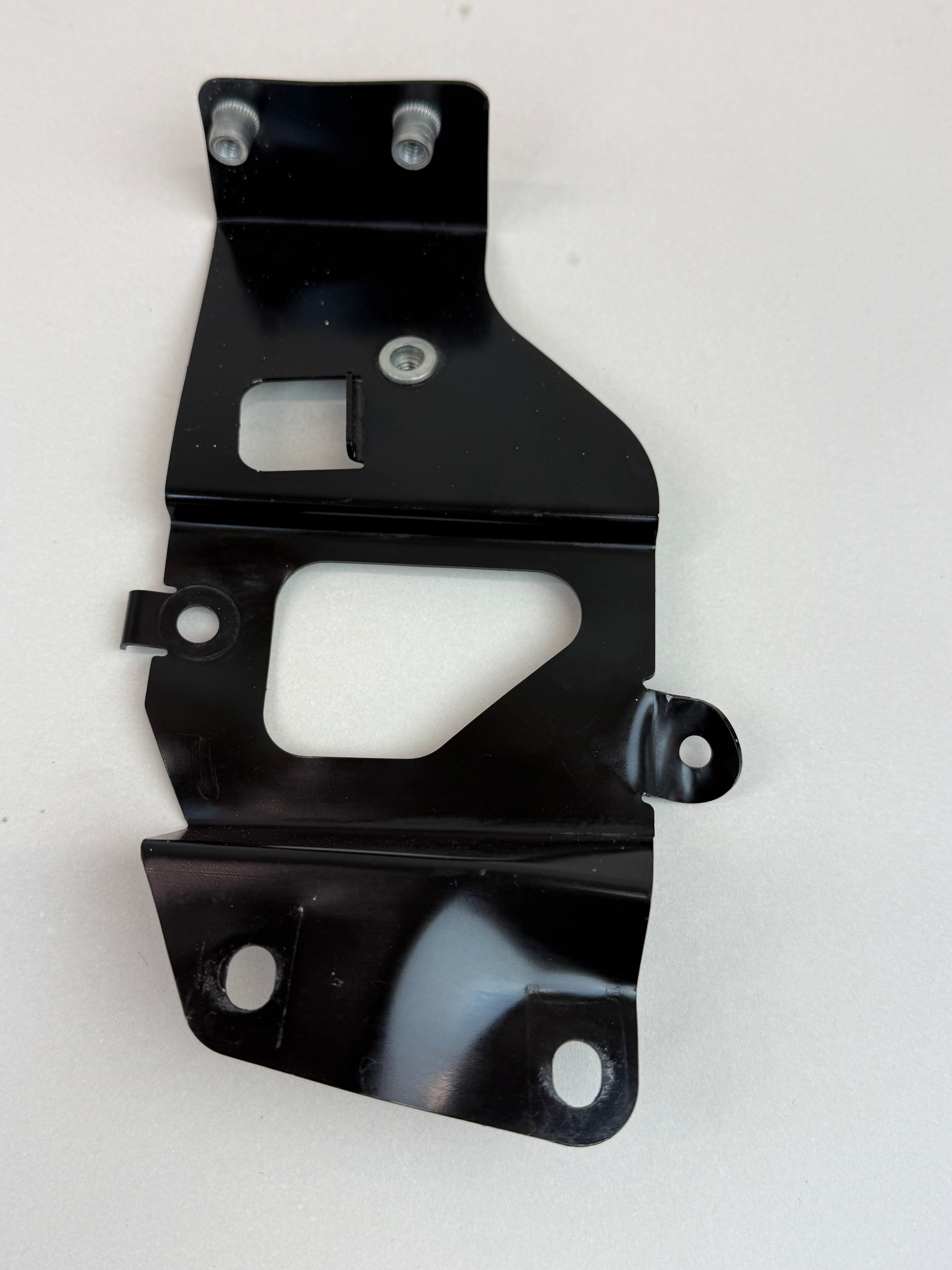 McLaren 570S 540C 570GT Horn Mounting Bracket 13A6122CP.01 2016-2021