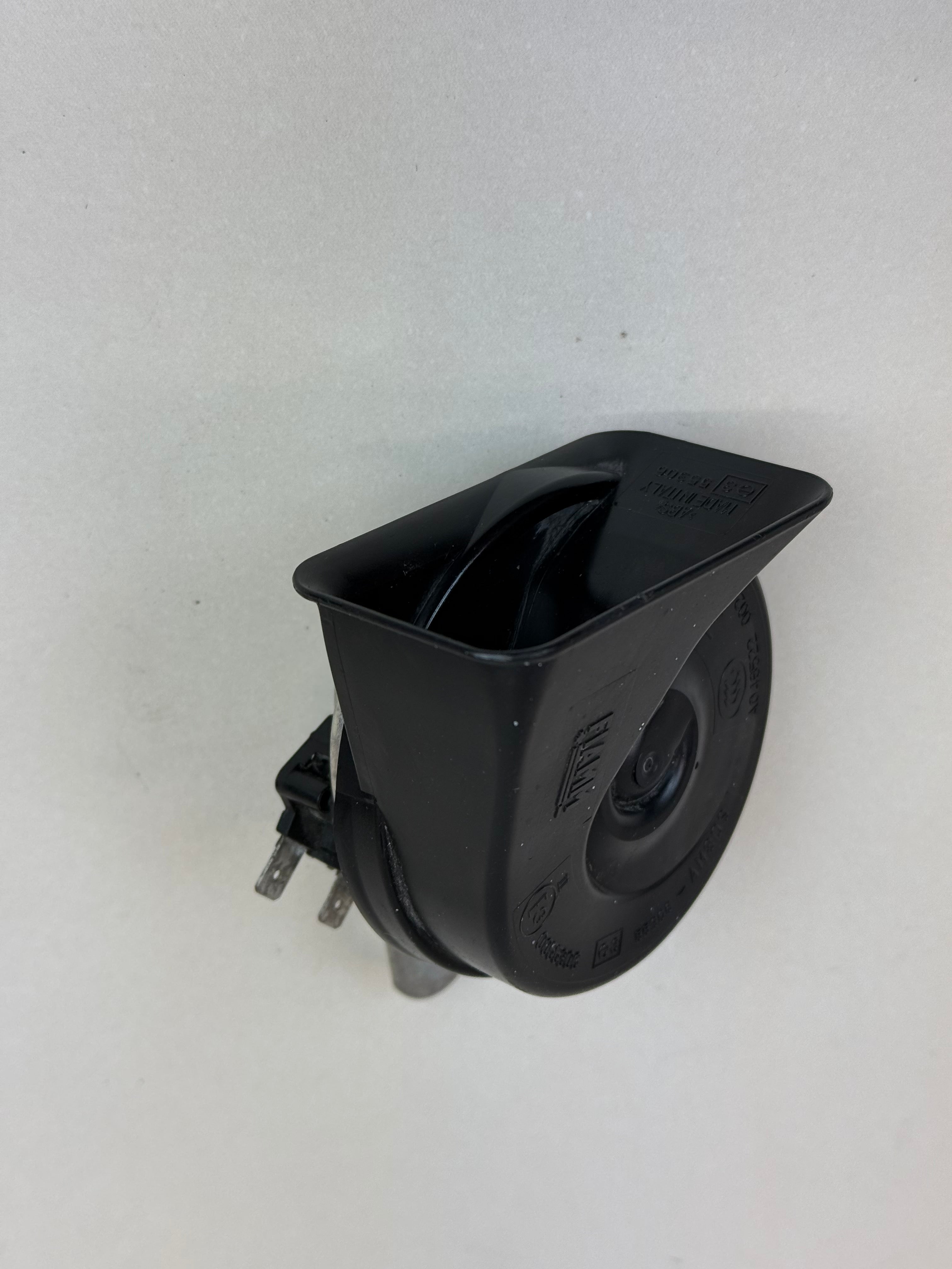 McLaren 570S 540C 570GT Horn Assembly 11M2699CP 2016-2021