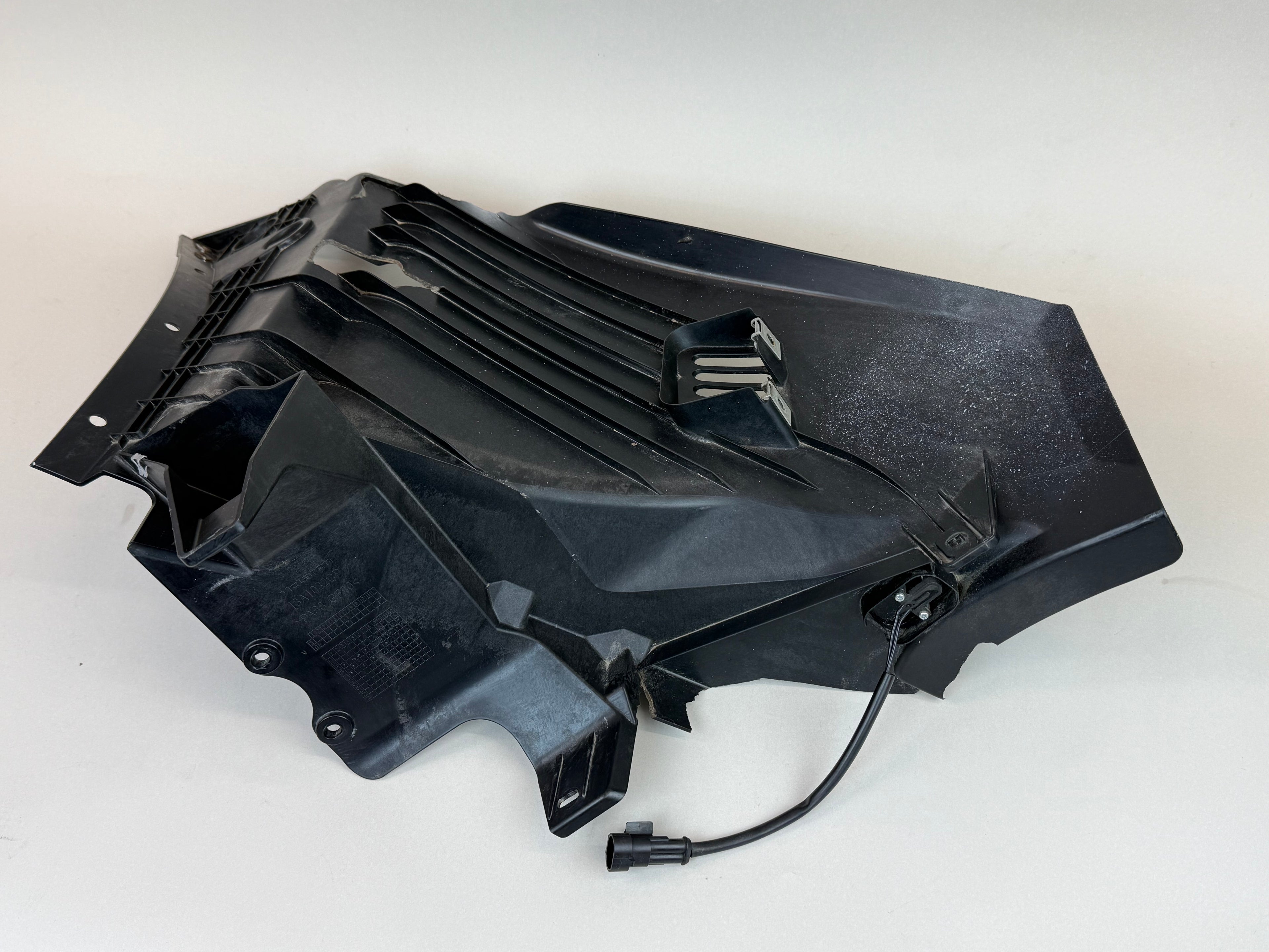 McLaren 570S 540C 570GT Left Rear Radiator Air Inlet Panel 13AA841CP 2016-2021 DAMAGED