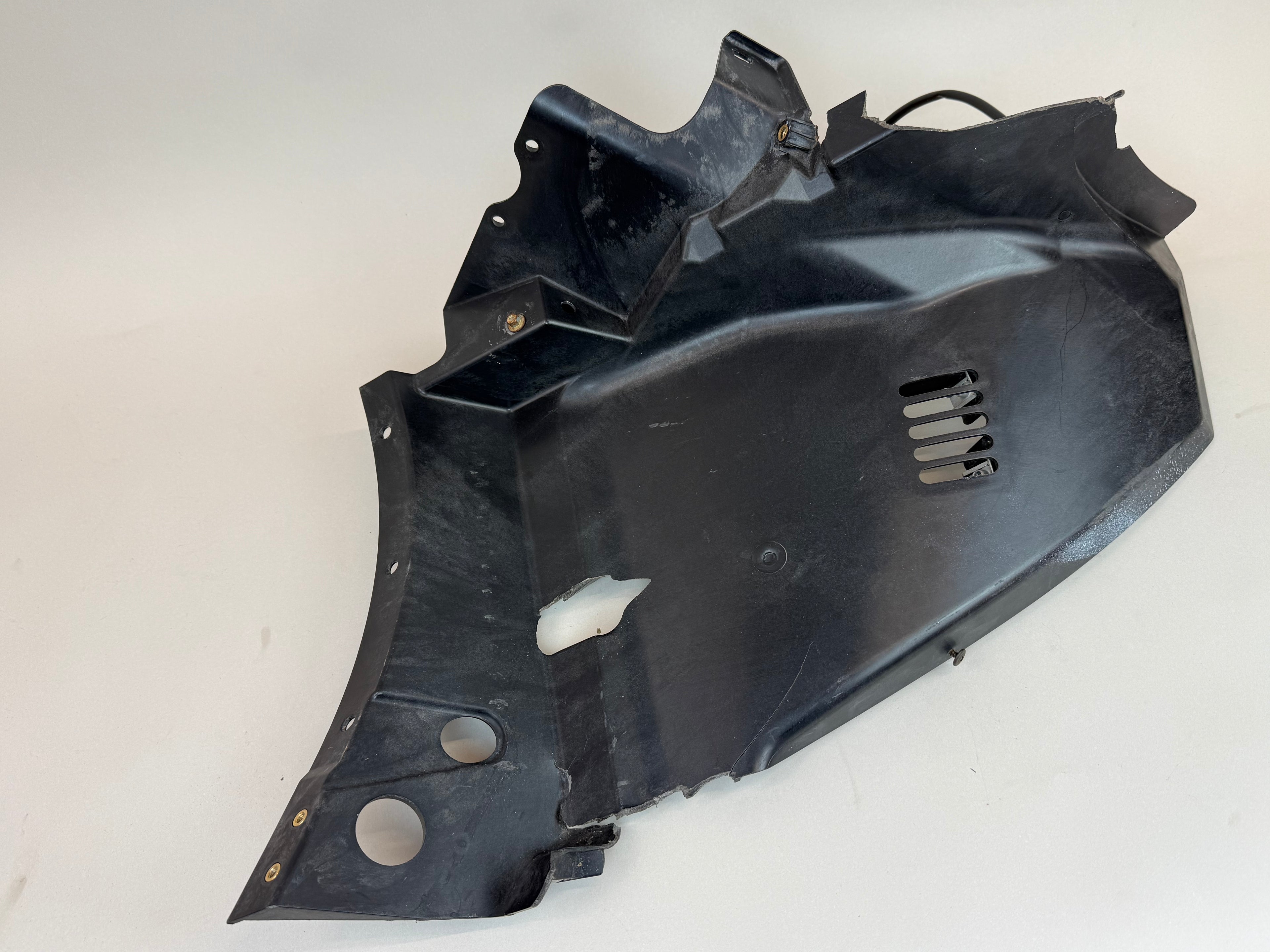 McLaren 570S 540C 570GT Left Rear Radiator Air Inlet Panel 13AA841CP 2016-2021 DAMAGED