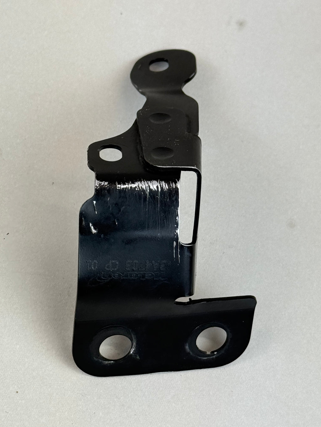 McLaren 570S 540C 570GT RH Right Front Fender Mounting Bracket 13A4703CP 2016-2021