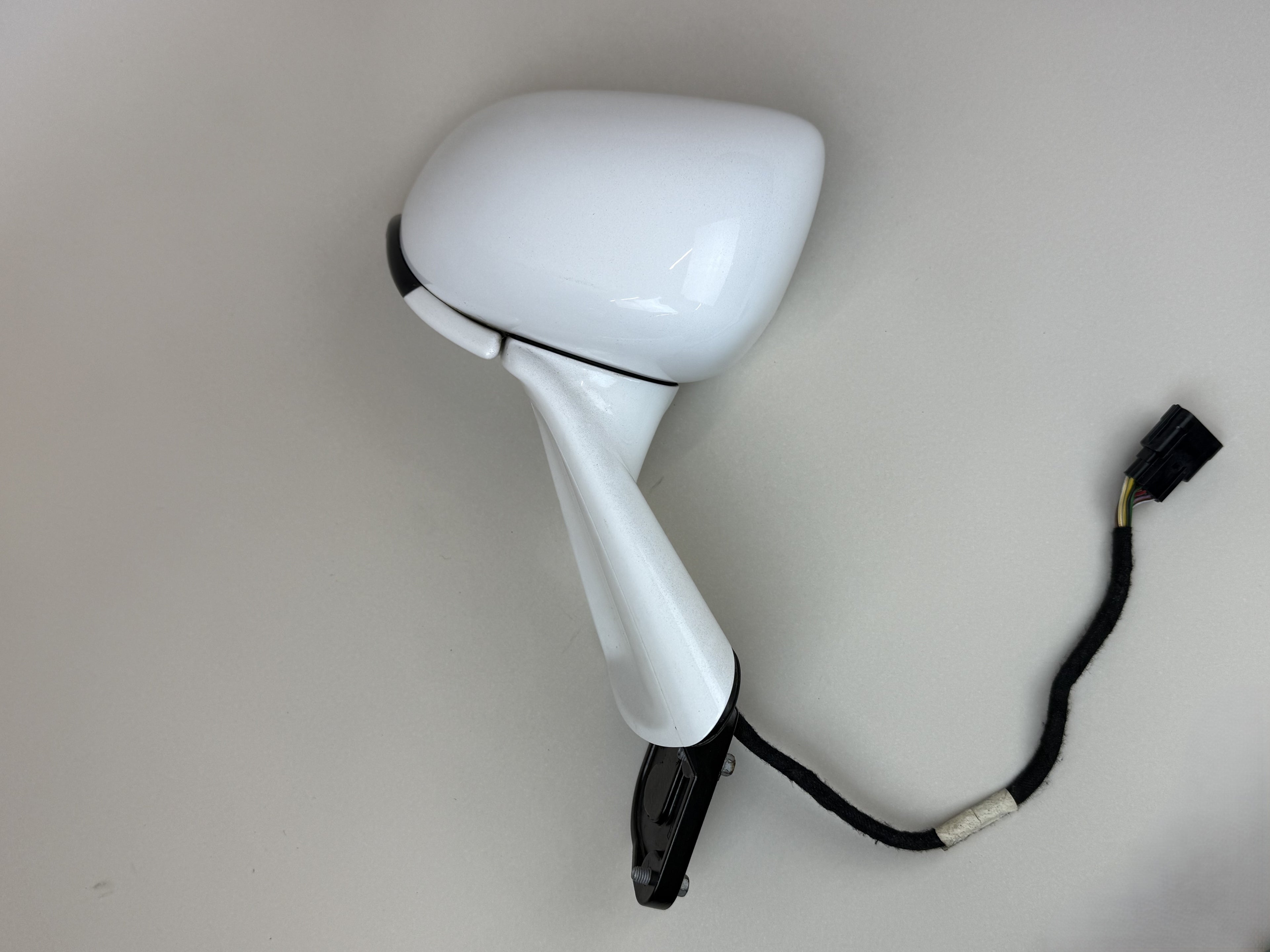 McLaren 570S 540C 570GT RH Right Exterior Side Mirror Assembly White 13A2058CP 2016-2021