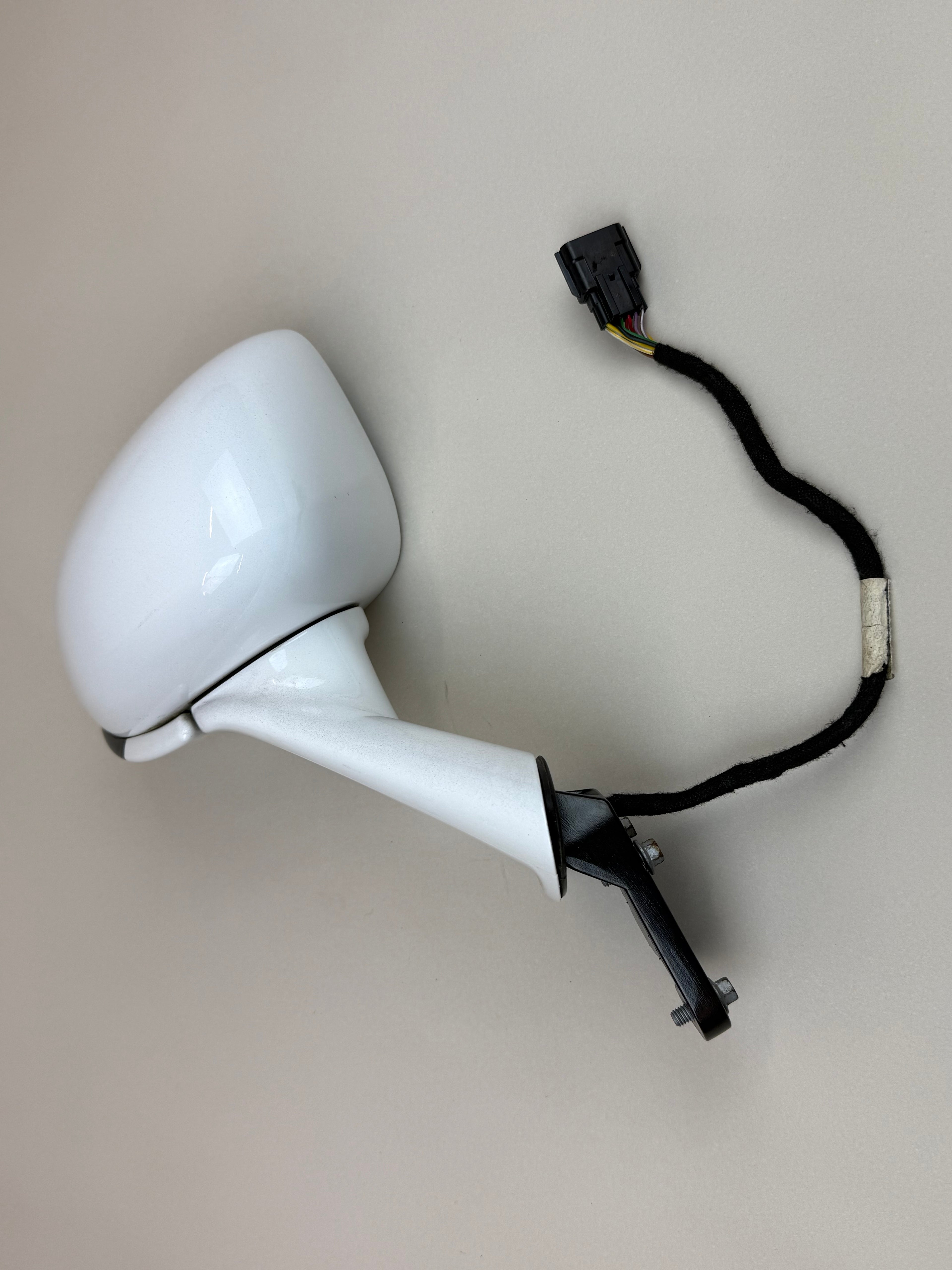 McLaren 570S 540C 570GT RH Right Exterior Side Mirror Assembly White 13A2058CP 2016-2021