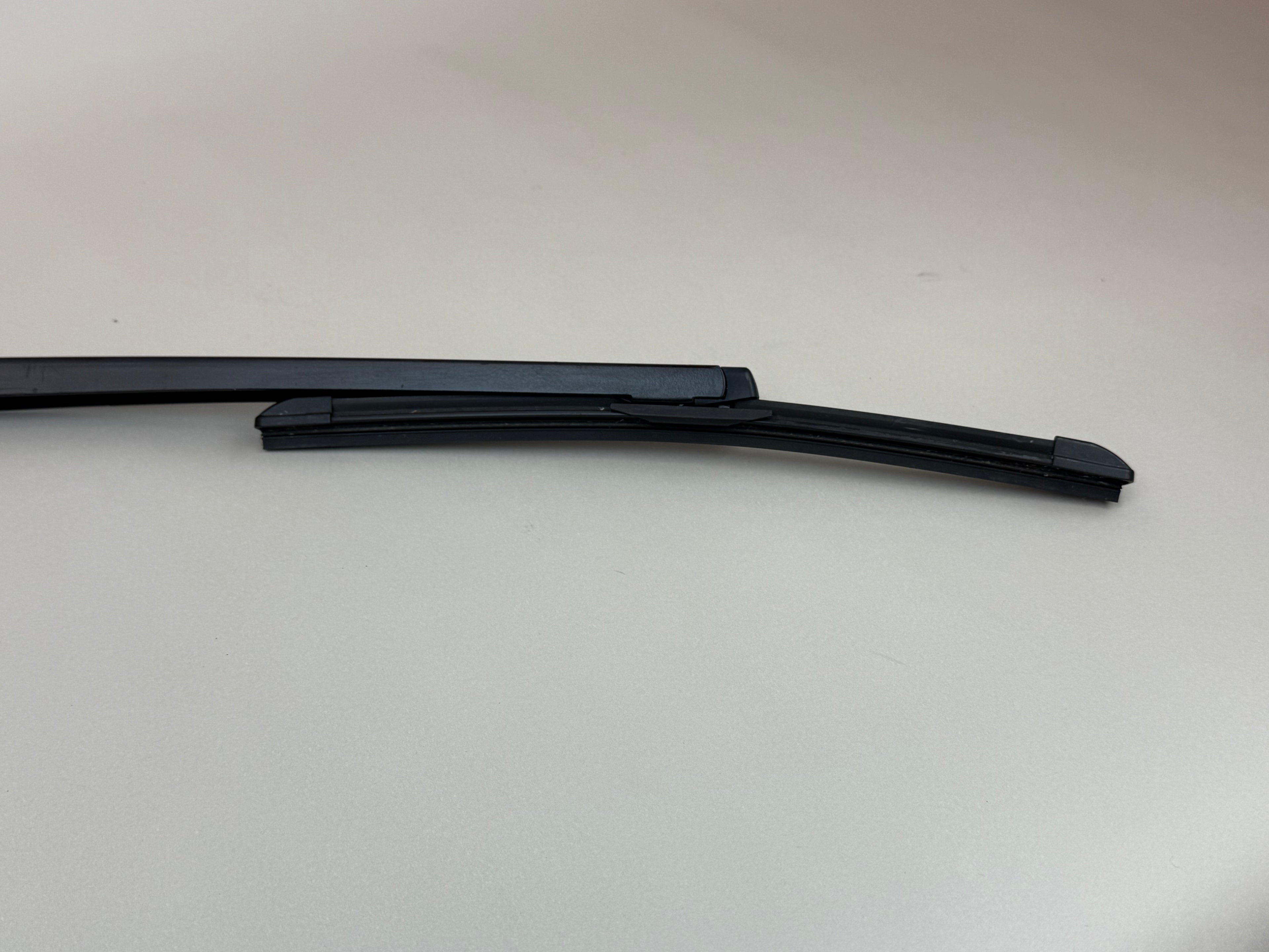 McLaren 570S 540C 570GT RH Right Windshield Wiper Arm Assembly 13A5861CP.01 2016-2021